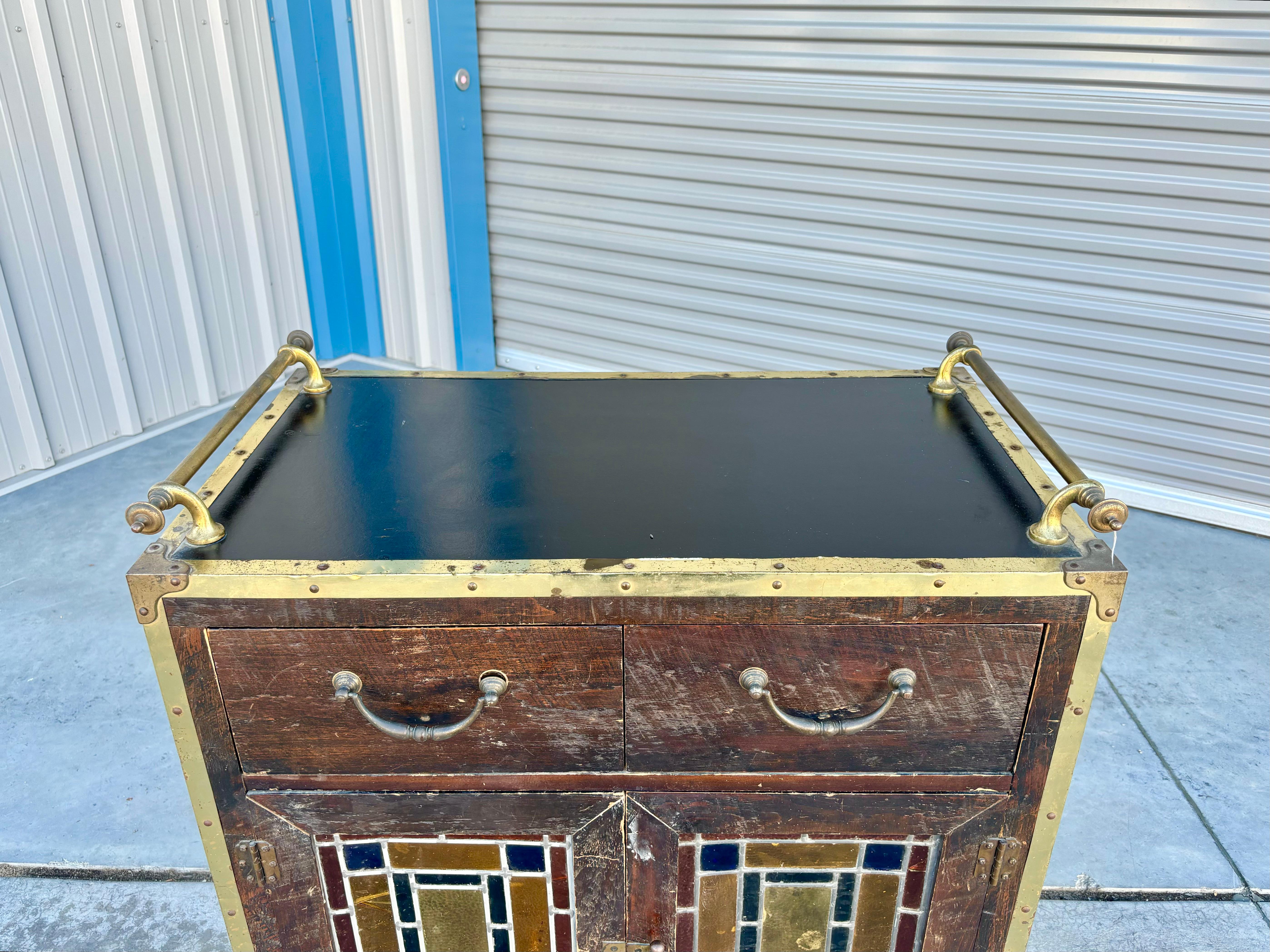 Mid-Century moderno Mobile bar d'epoca in ottone e Oak, 1900 in vendita