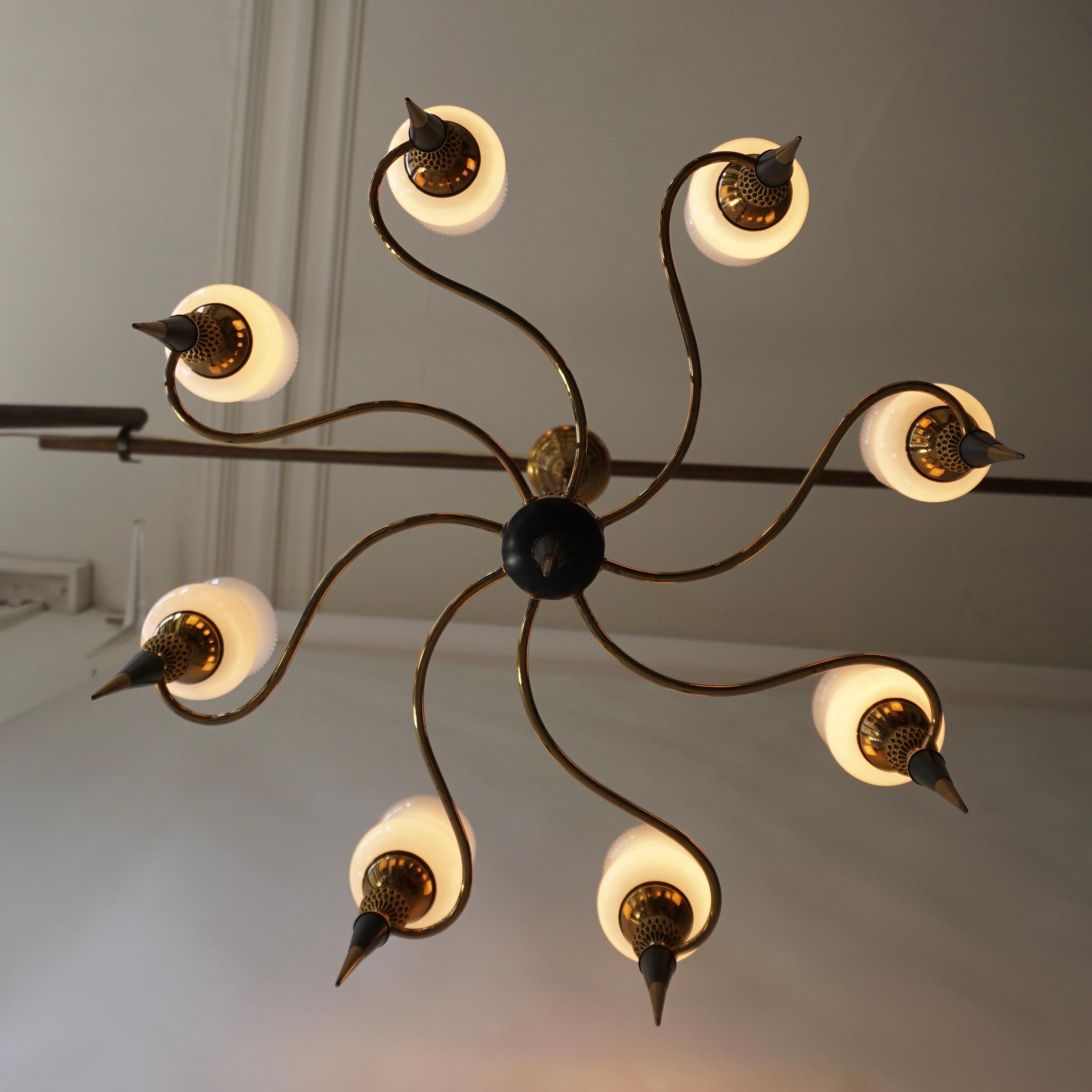 Vintage Brass and Opaline Glass Chandelier Italy 1950s For Sale 2