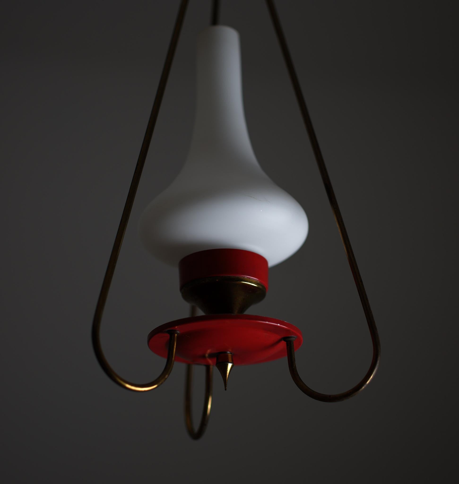 Vintage Brass and Red Lacquered Metal Pendant Chandelier with Opaline Glass Shad In Good Condition For Sale In Rome, IT