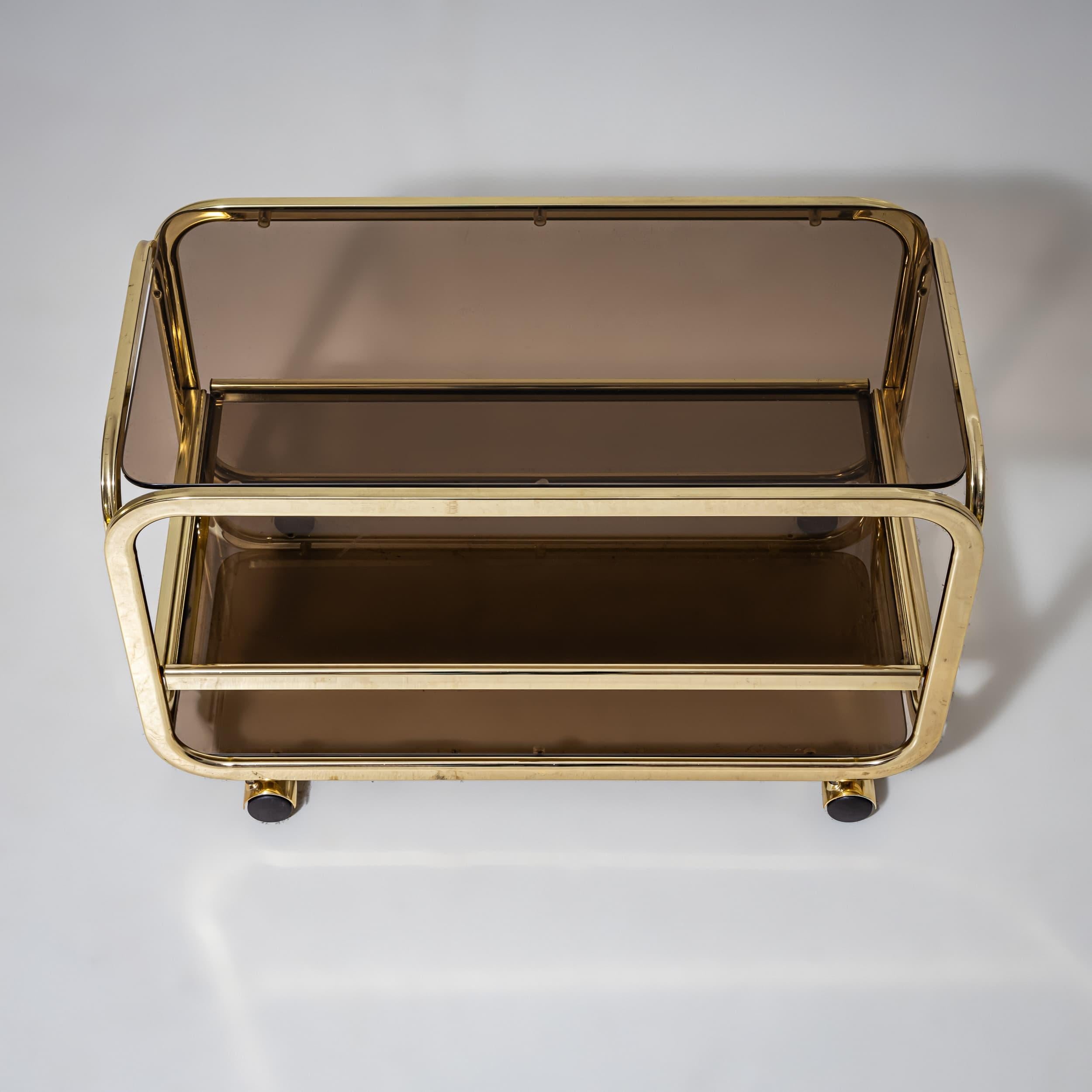 Vintage Barwagen aus Messing und Rauchglas, 1980er Jahre (Ende des 20. Jahrhunderts) im Angebot