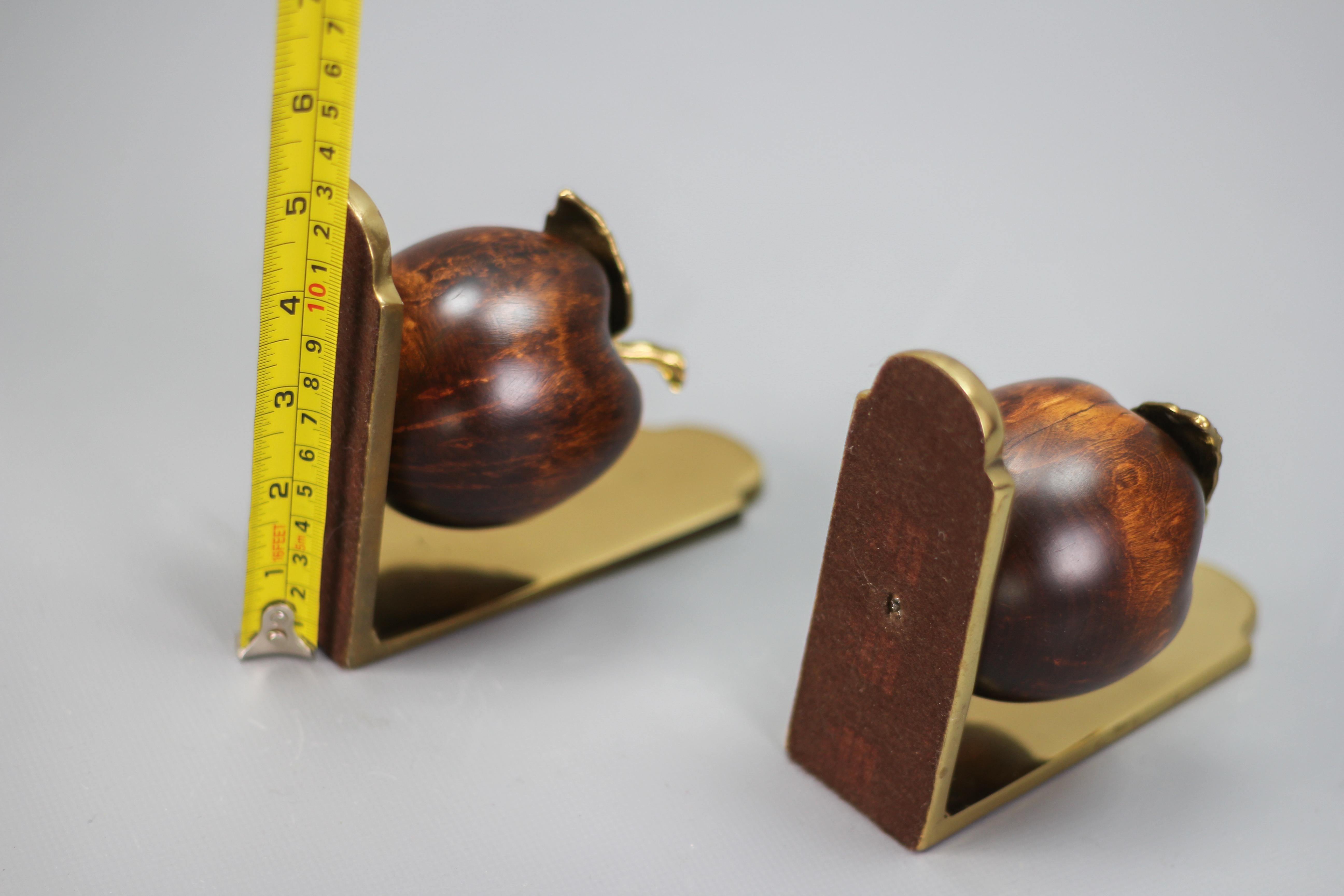 Vintage Brass and Wooden Apples Bookends For Sale 10