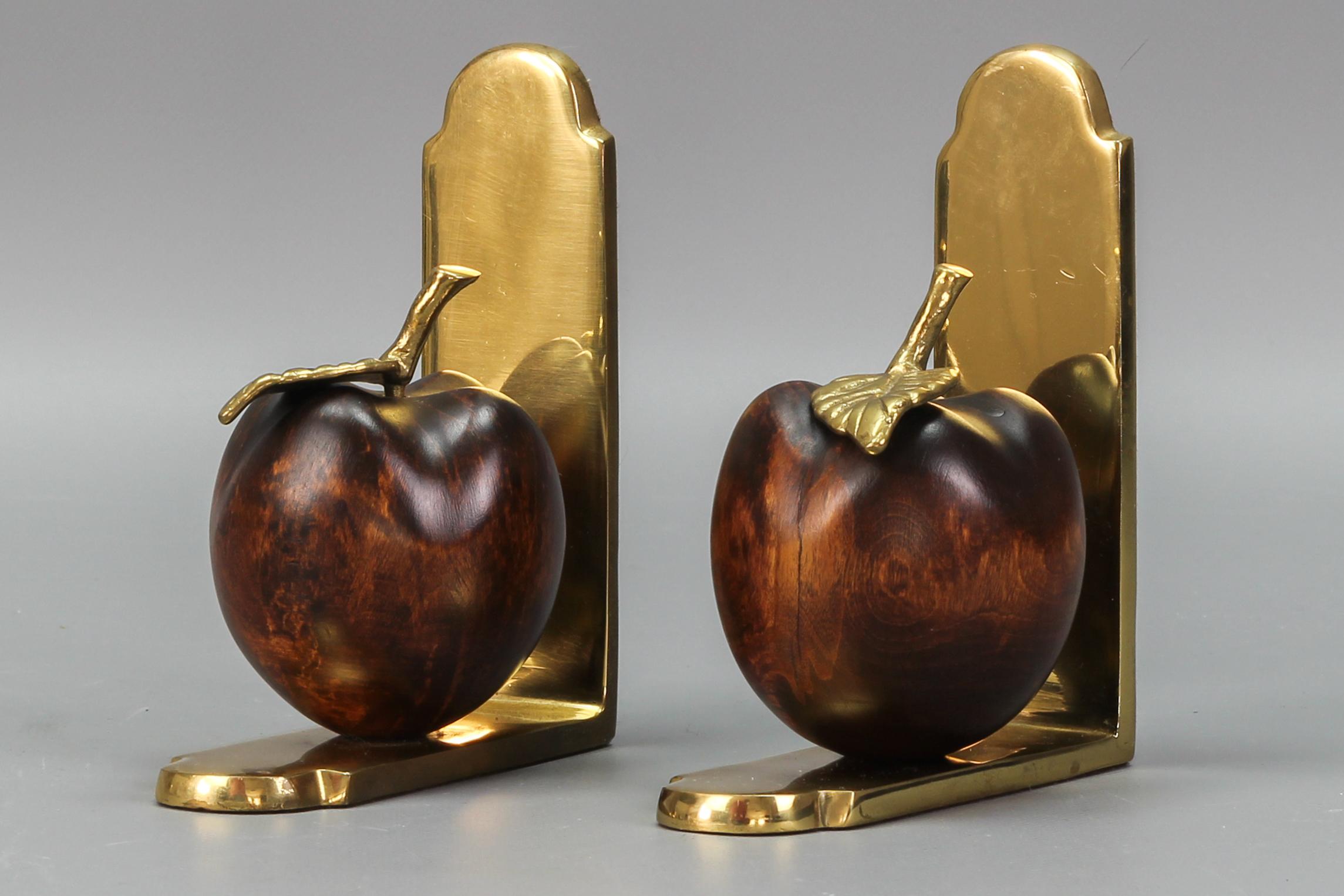 Mid-Century Modern Vintage Brass and Wooden Apples Bookends For Sale