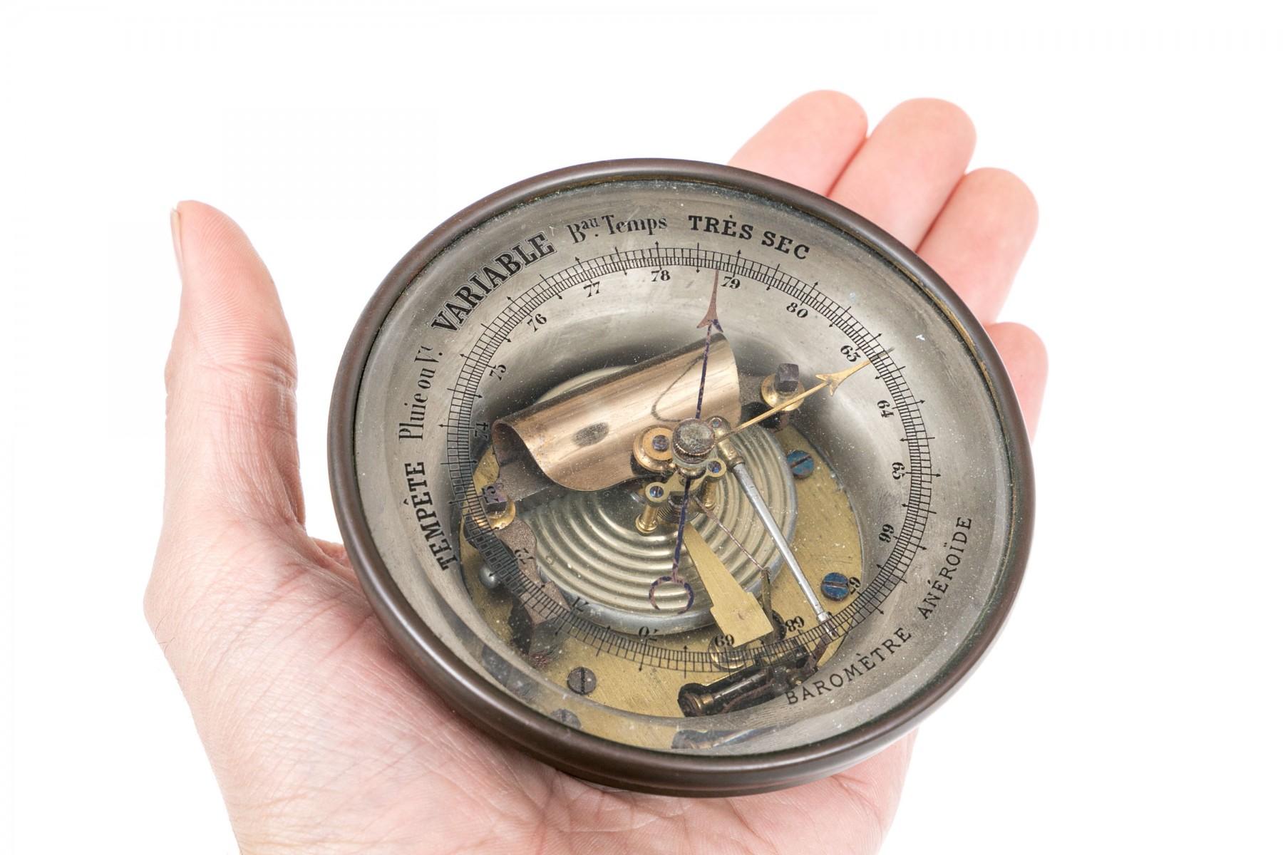 Vintage Brass Aneroid Barometer Made in France  In Good Condition For Sale In Stamford, CT
