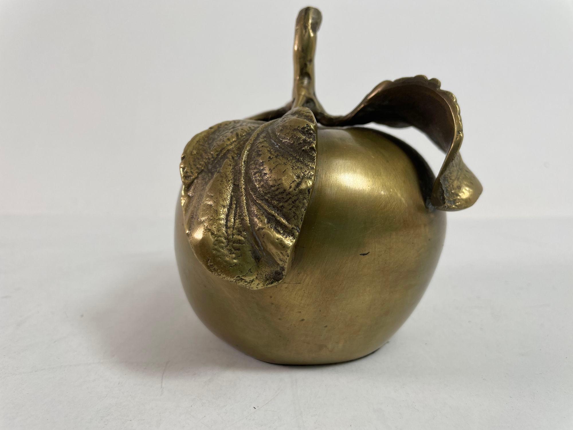 Hand-Crafted Vintage Brass Apple Sculpture Paperweight For Sale