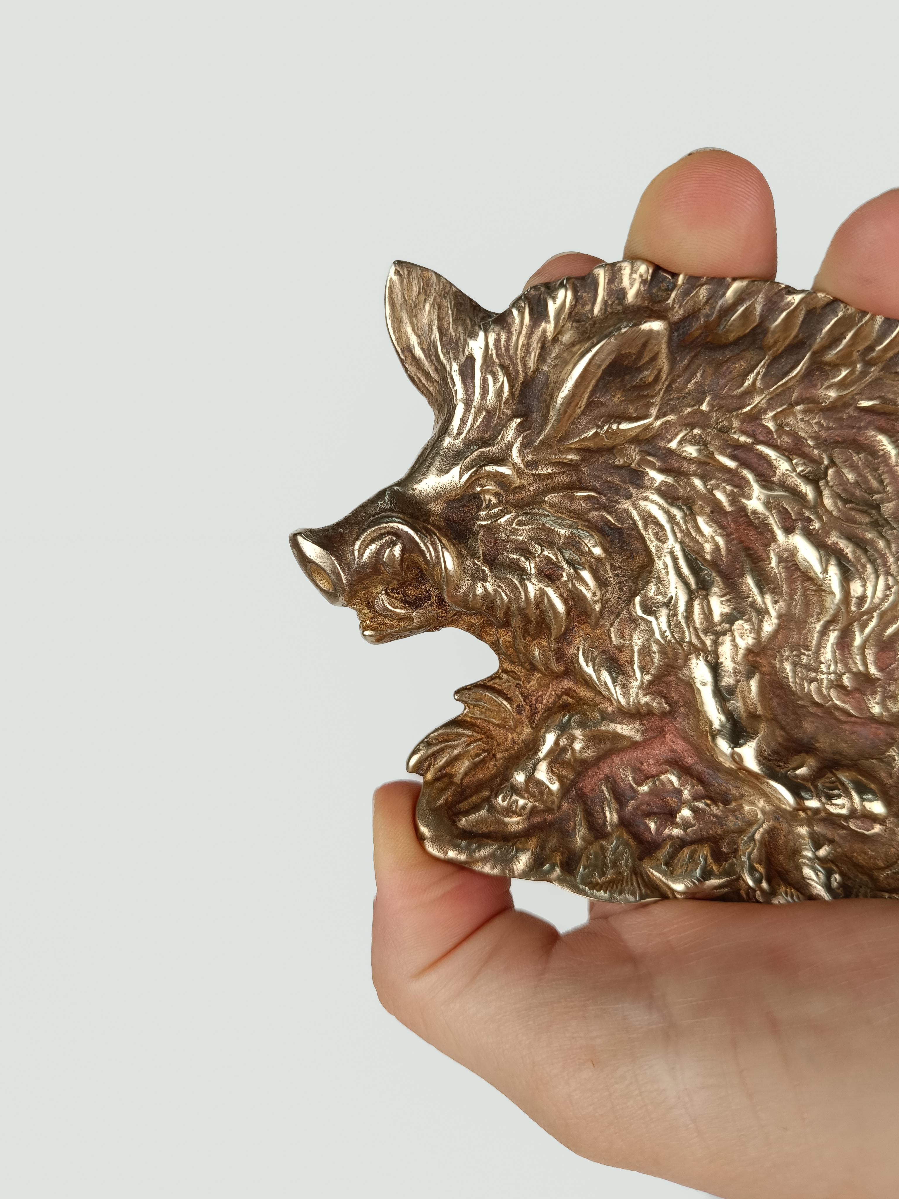 Aschenbecher aus Messing aus Messing mit der Darstellung des mythischen Erymanthian-Boars, Italien 1970er Jahre im Zustand „Gut“ im Angebot in Roma, IT