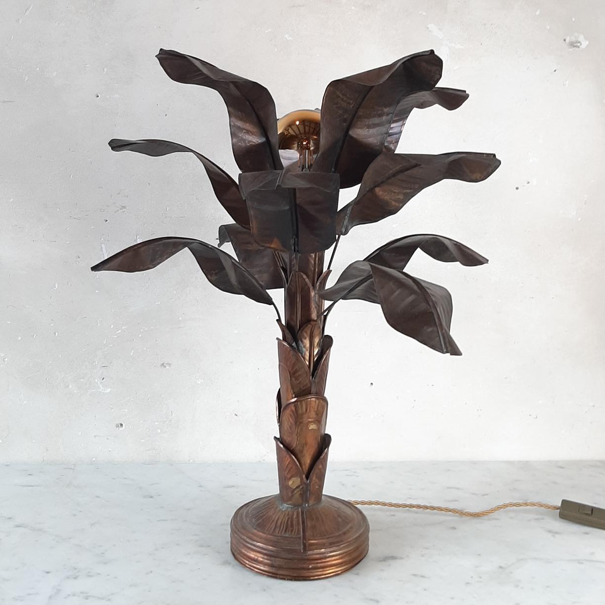 Vintage-Tischlampe in Bananenform aus Messing mit Blättern im Angebot 3