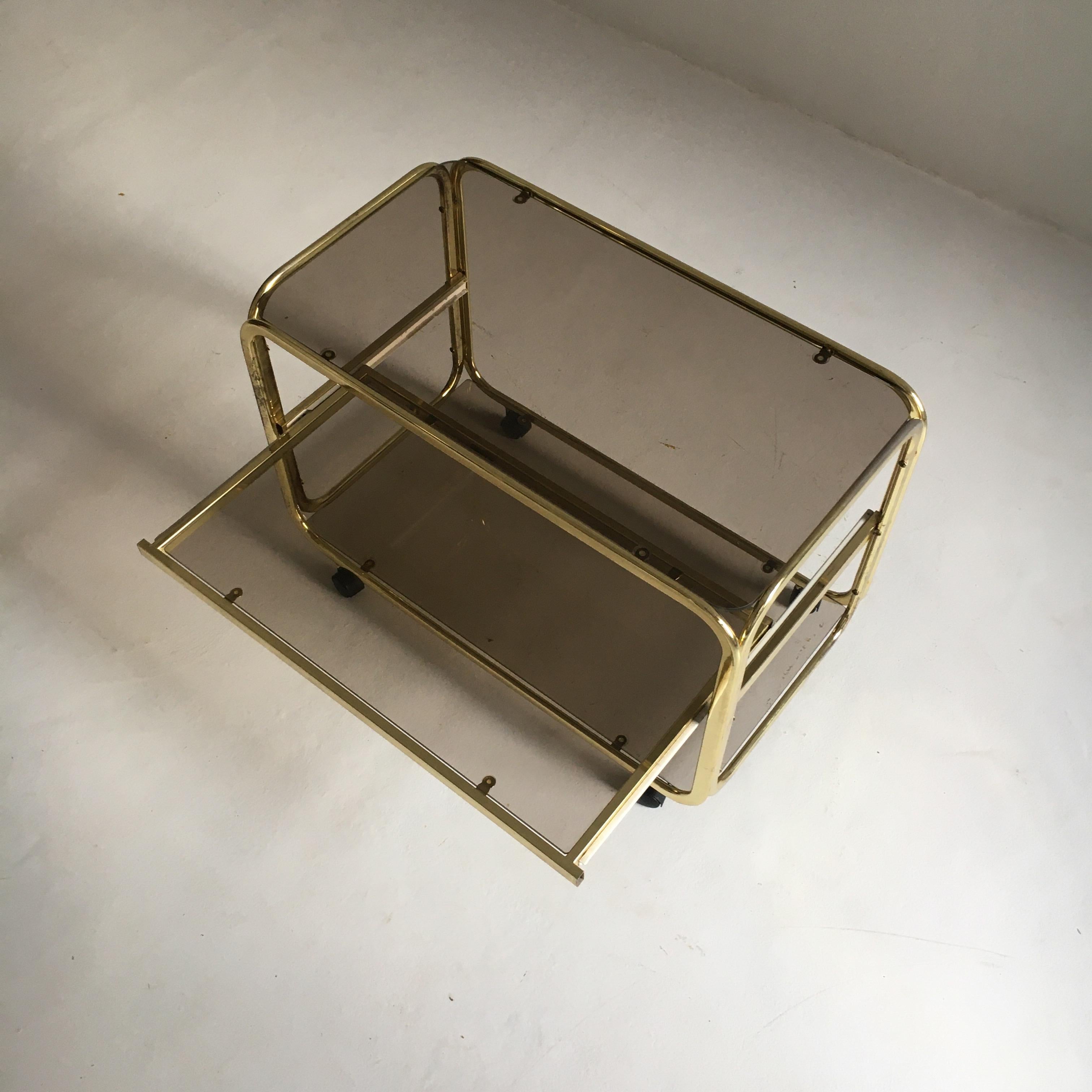Vintage Brass Plated Bar Cart Table Brown Smoked Glass Plates by Morex, 1970s In Good Condition For Sale In Vienna, AT