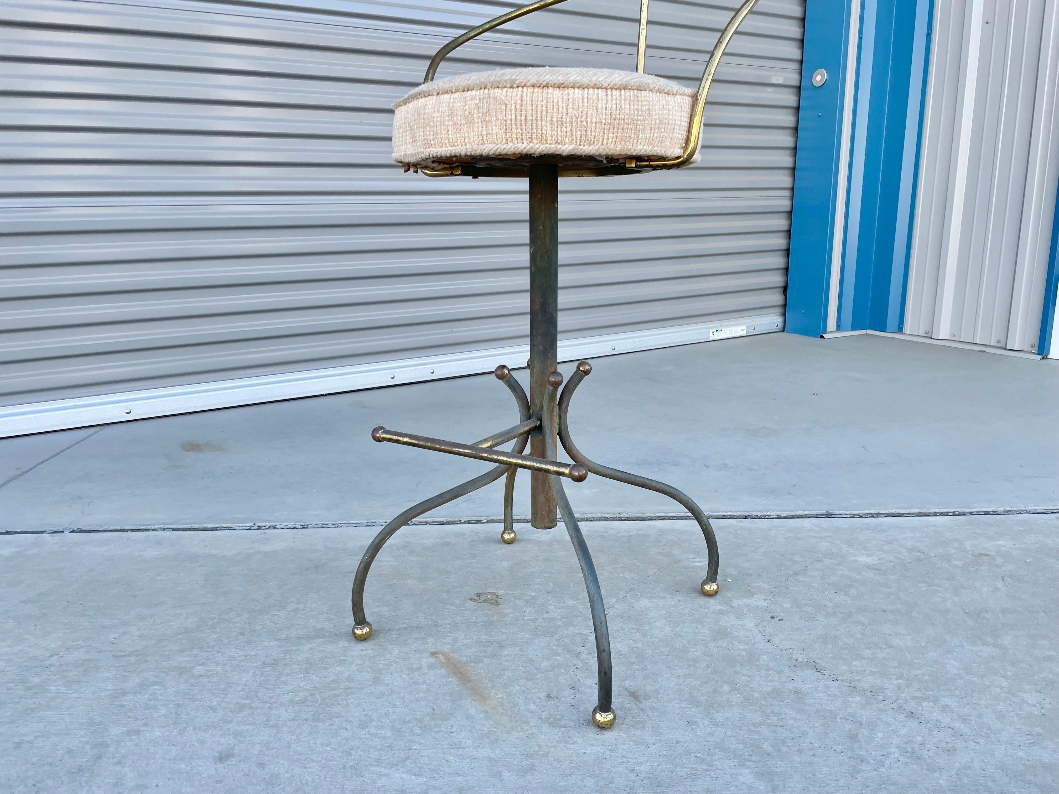 Taburete de bar vintage de latón de Charles Hollis Jones Estadounidense en venta