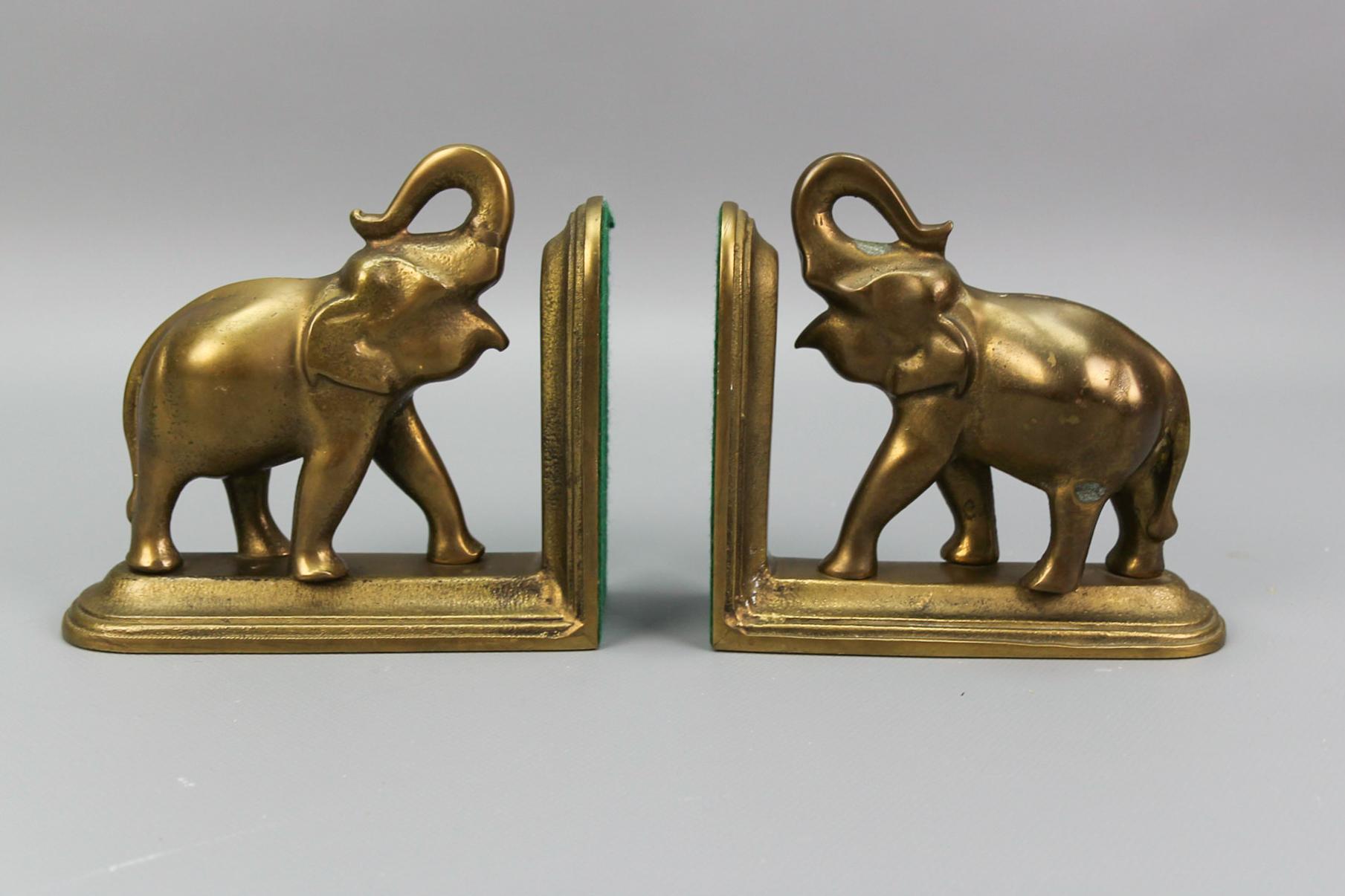 Mid-Century Modern Vintage Brass Bookends Elephants, 1970s For Sale