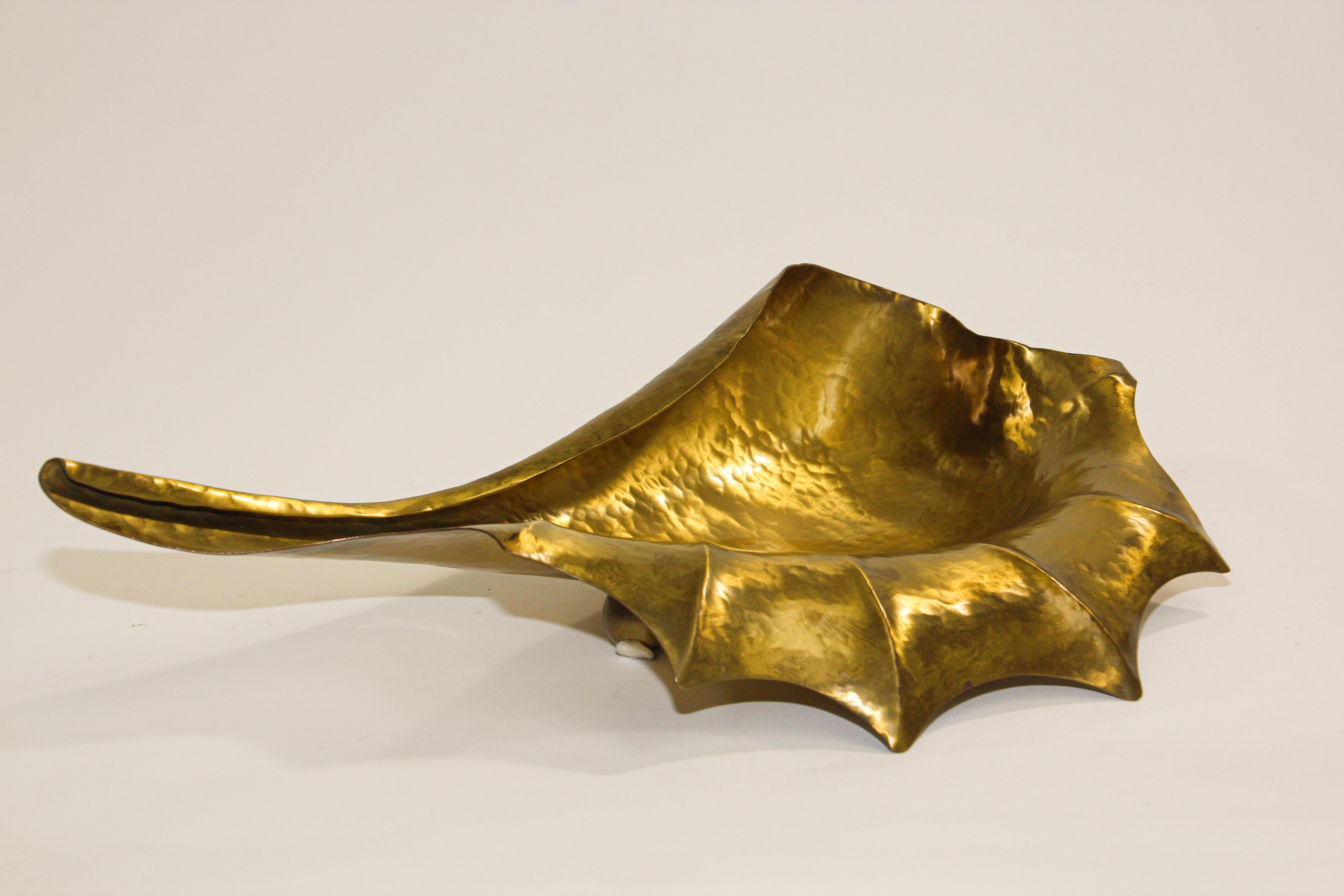 Vintage Brass Bowl in the Shape of a Large Leaf, Italy, circa 1950 For Sale 3