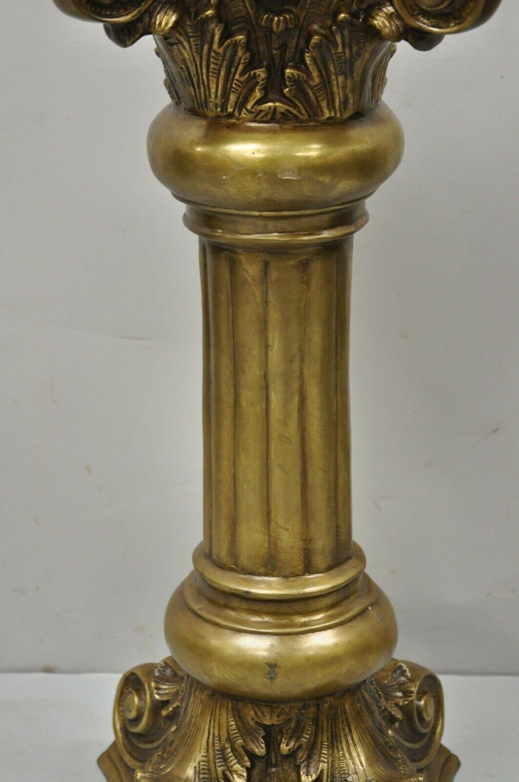 Vintage Brass Bronze Fluted Corinthian Column Classical Pedestal Plant Stand Bon état - En vente à Philadelphia, PA