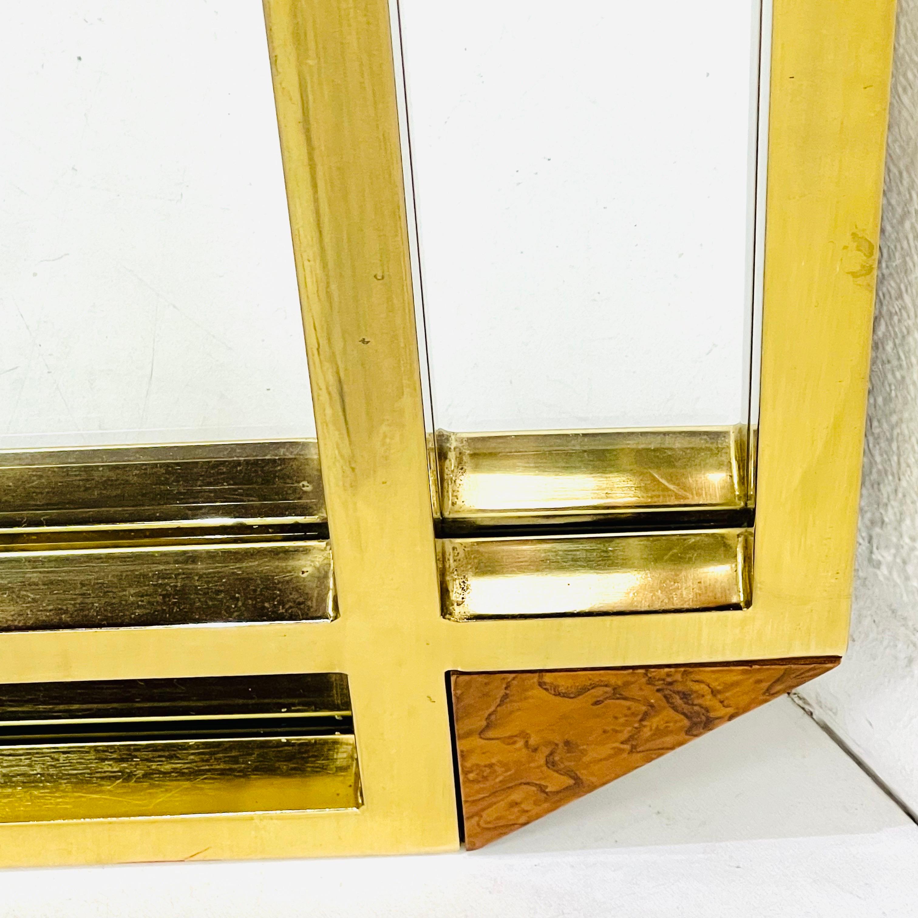 Architectural Brass & Burlwood Architektur-Spiegel im Angebot 11