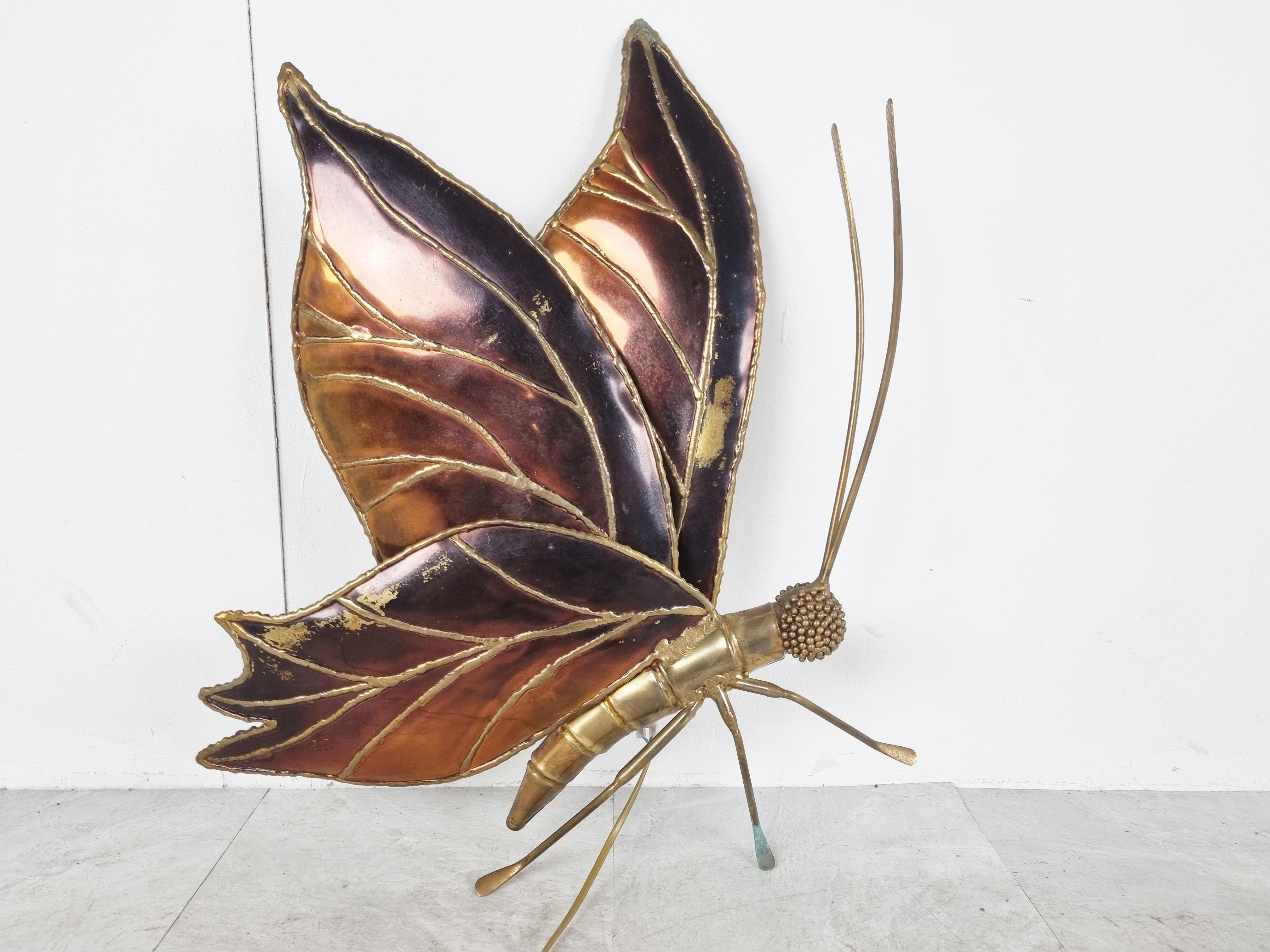 Vintage brass butterfly wall lamp by Herni Fernandez, 1970s In Good Condition For Sale In HEVERLEE, BE