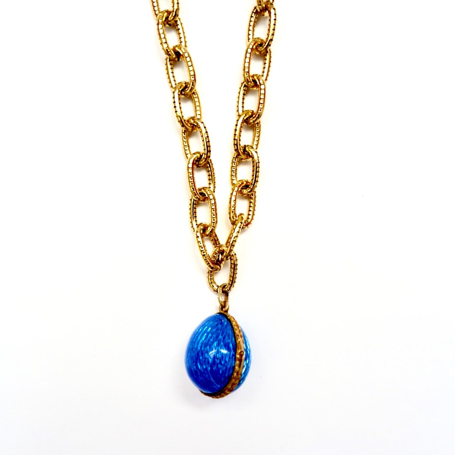 Vintage Brass Chain, Blue Enamel Vintage Egg Locket Pendant Necklace For Sale 3