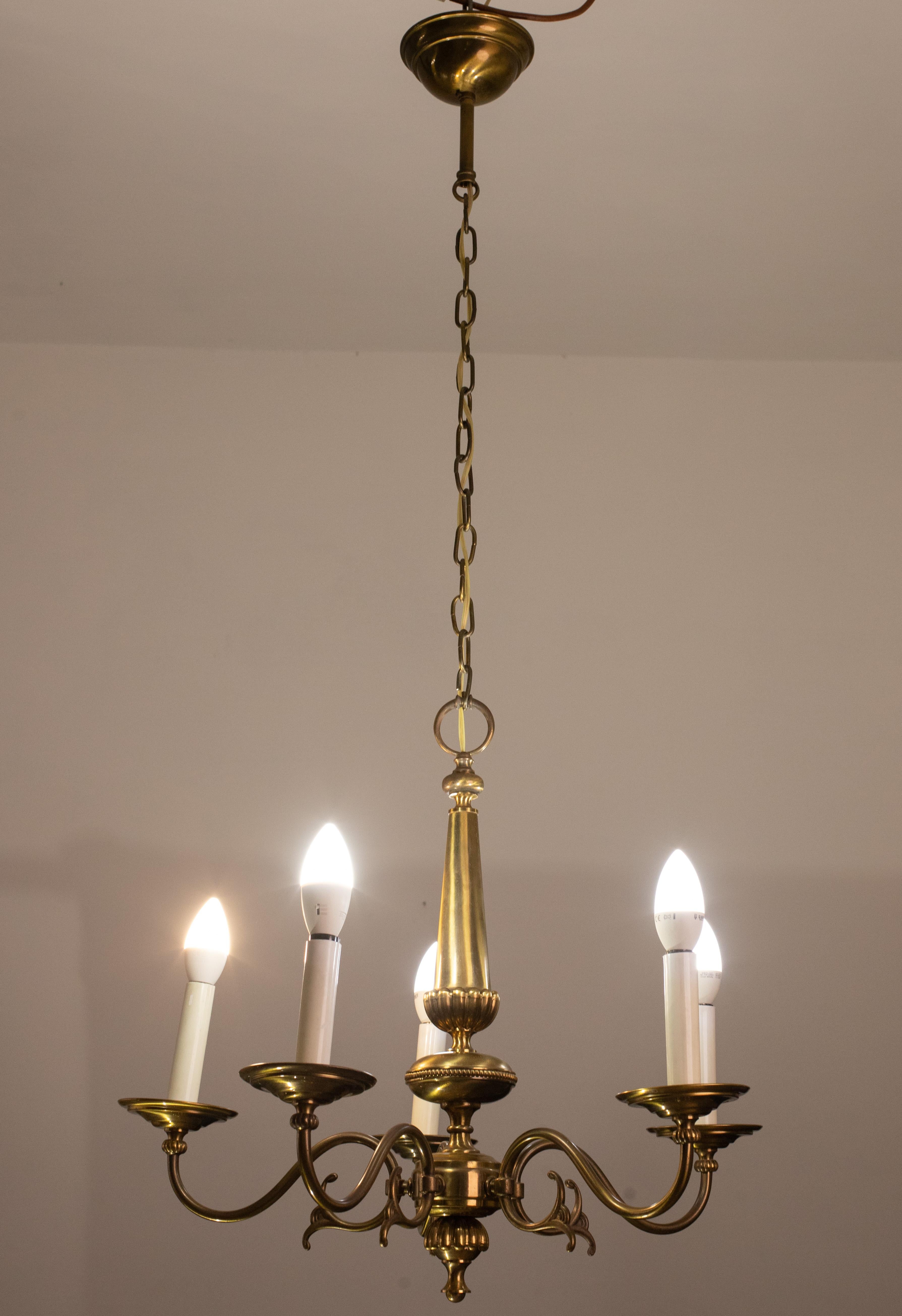 Vintage brass chandelier signed Sciolari, model 526, 1950s For Sale 1