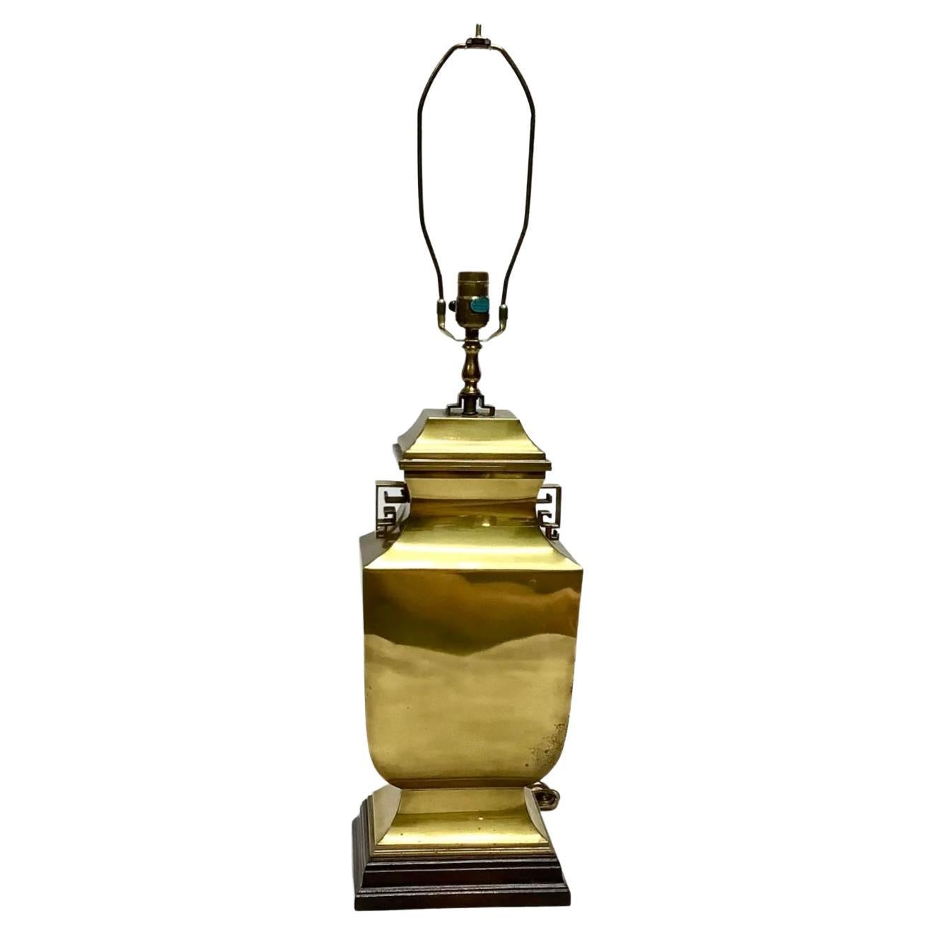 Vintage Brass Chinoiserie Table Lamp For Sale