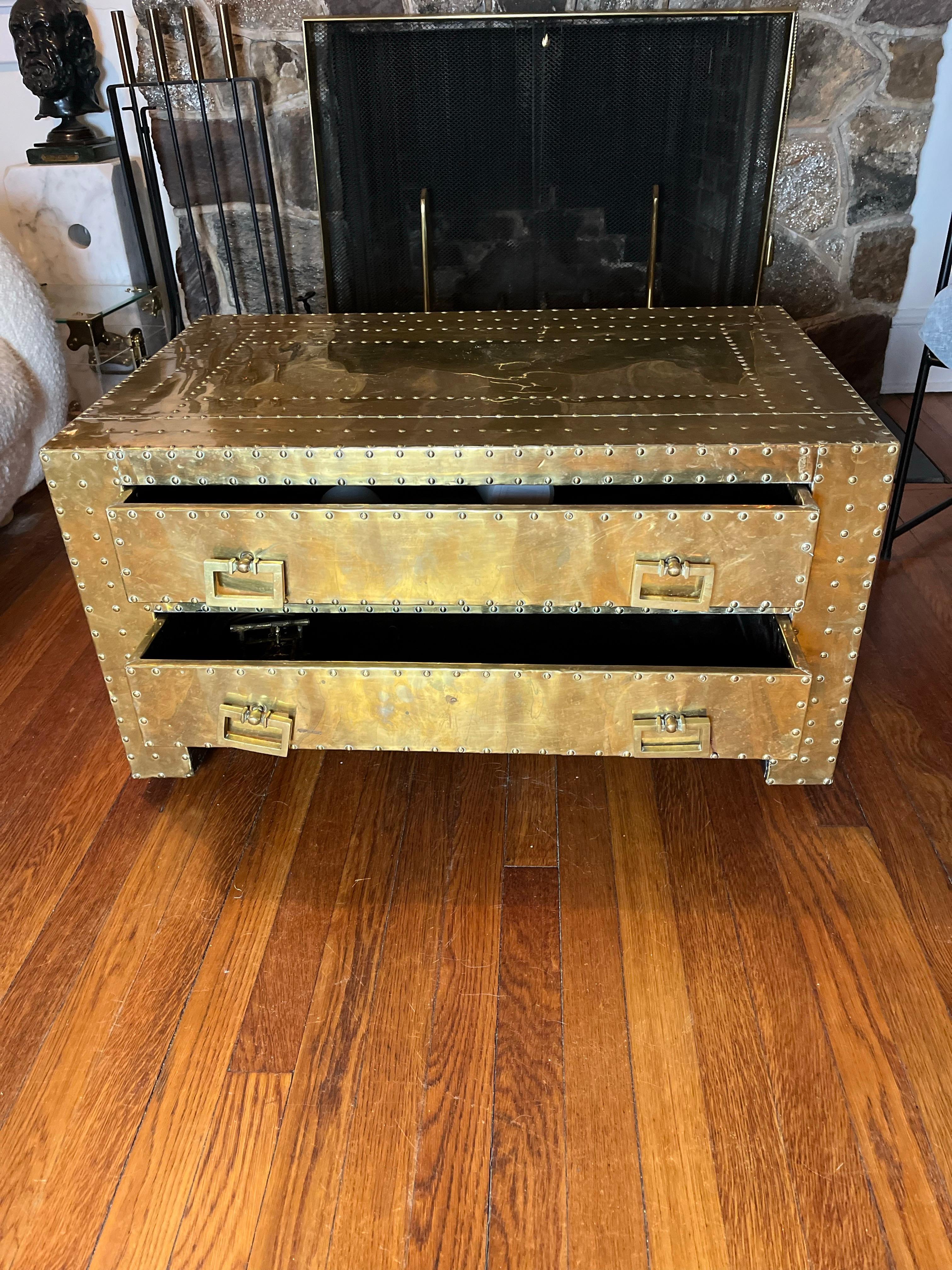 Sarreid Coffee Table Chest In Good Condition In W Allenhurst, NJ