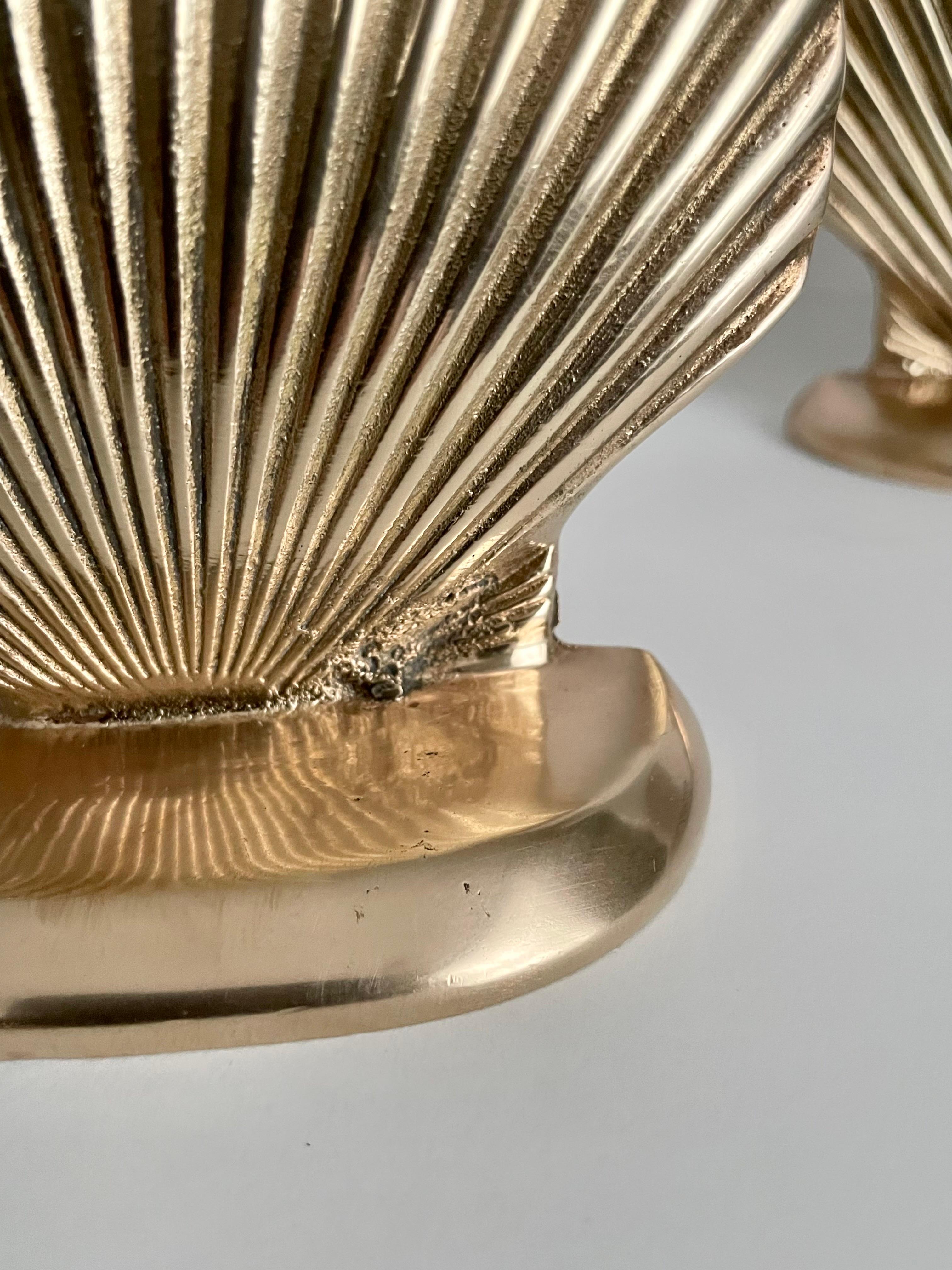20th Century Vintage Brass Clam or Scallop Shell Seashell Bookends For Sale