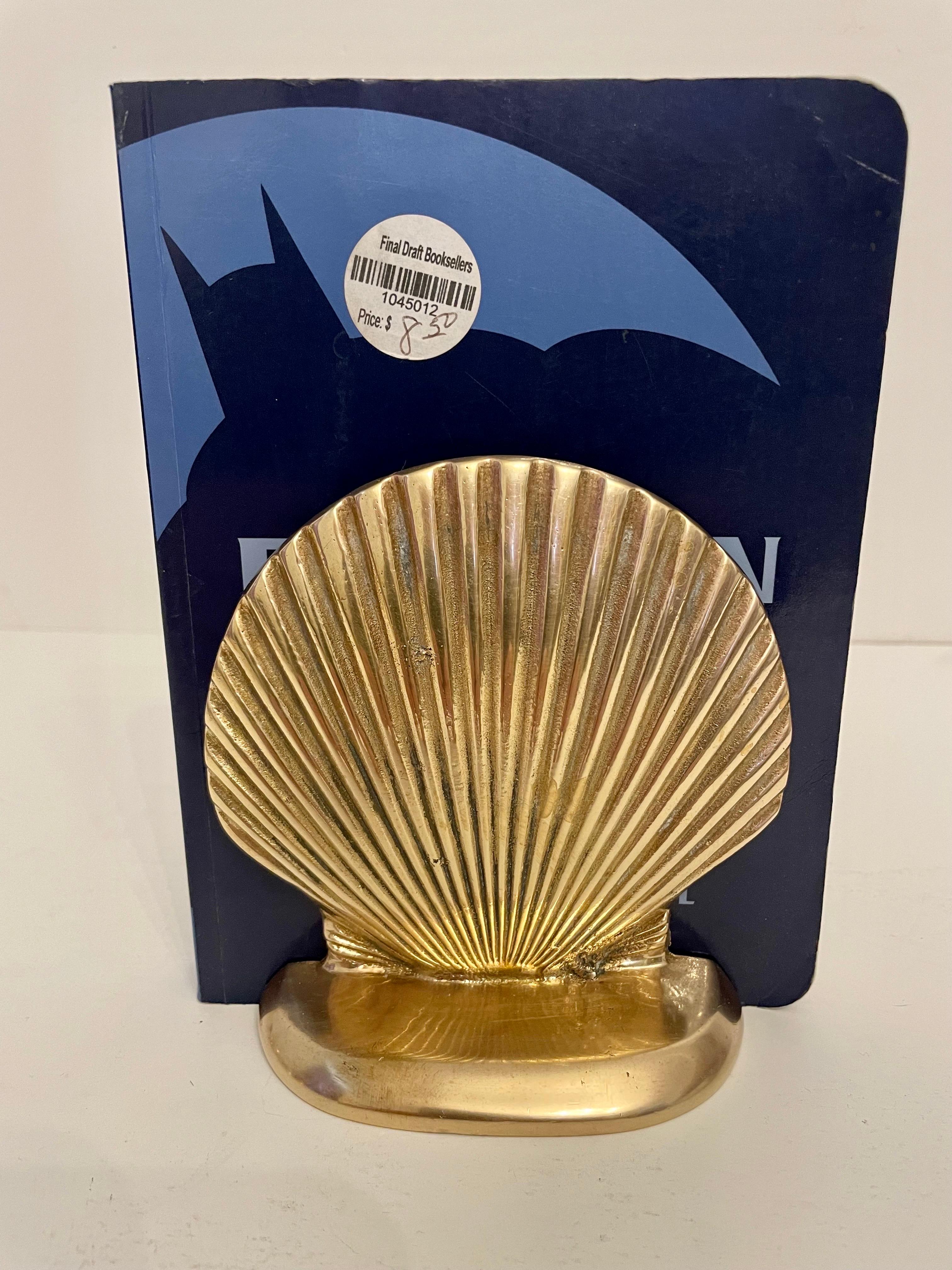 20th Century Vintage Brass Clam Shell Seashell Bookends For Sale