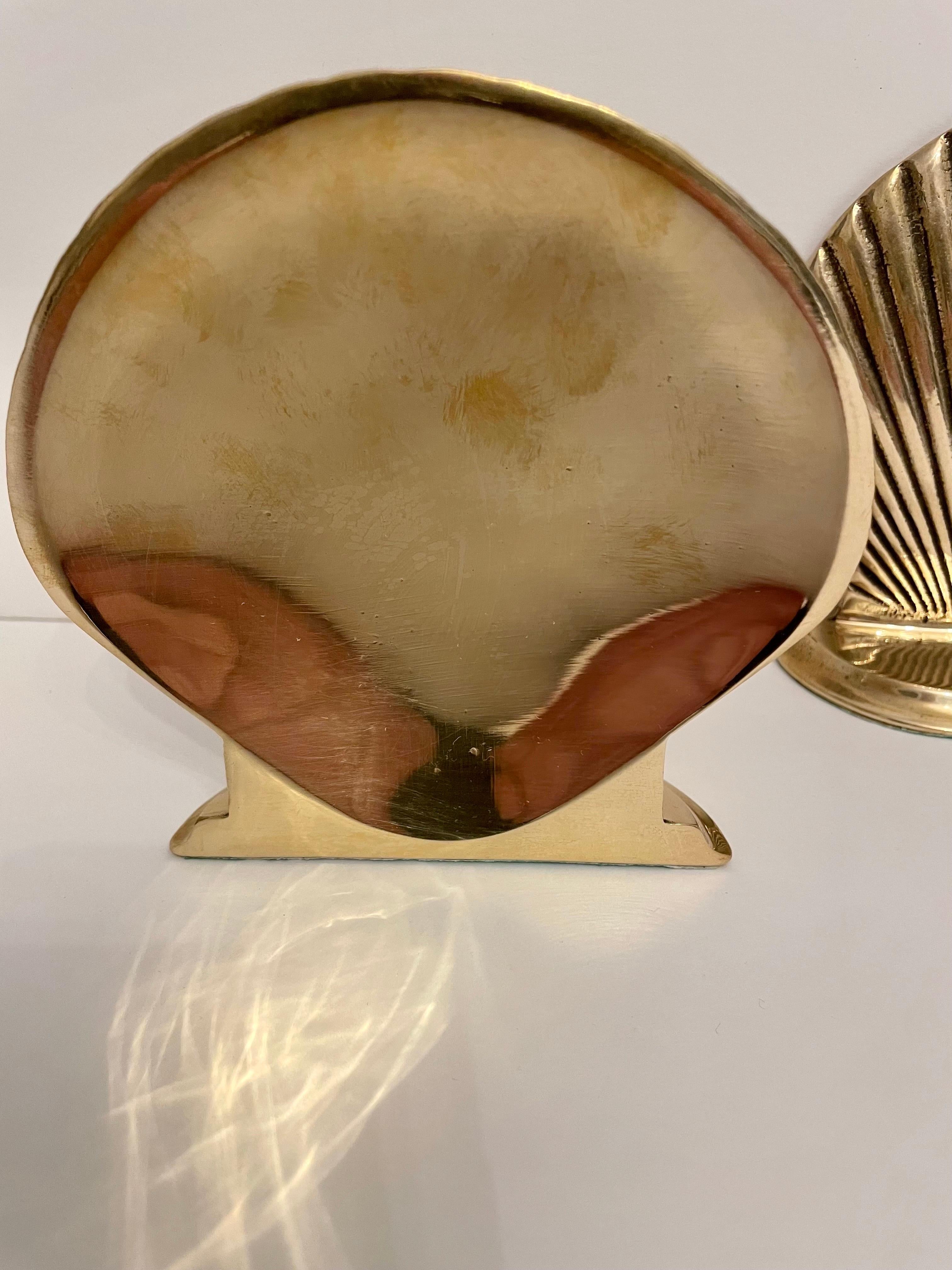 20th Century Vintage Brass Clam Shell Seashell Bookends For Sale