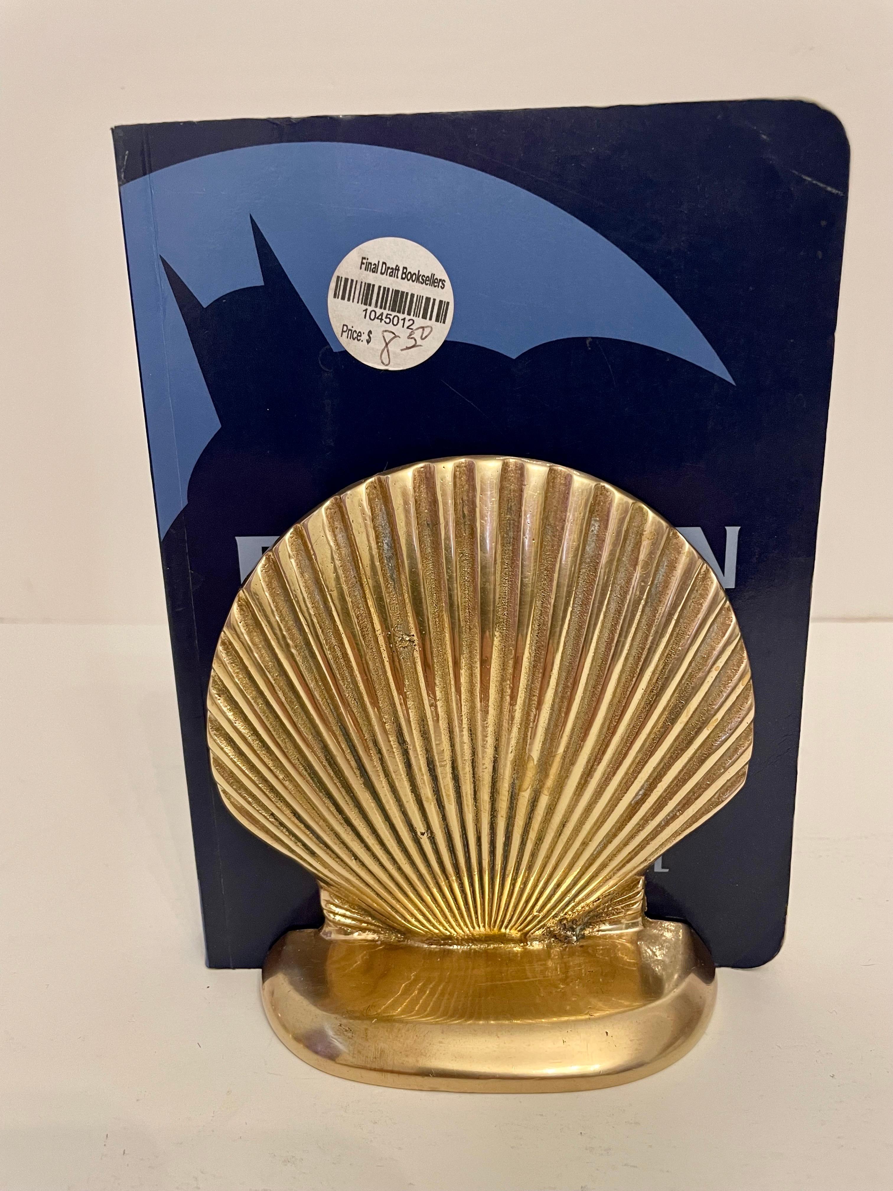 Vintage Brass Clam Shell Seashell Bookends For Sale 1