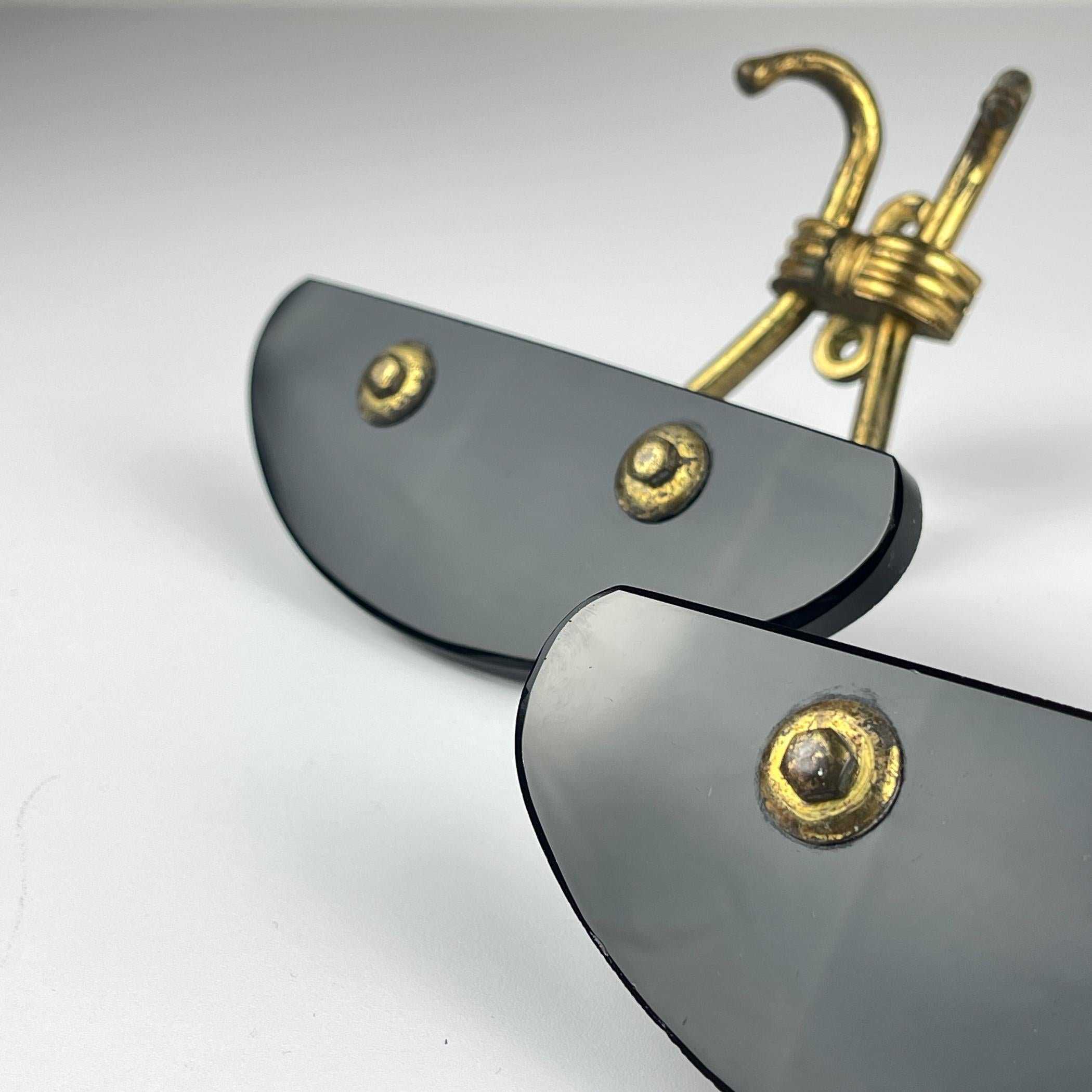 Ottone Gancio per cappotti in ottone vintage, Italia, anni '50, Set di 2 in vendita