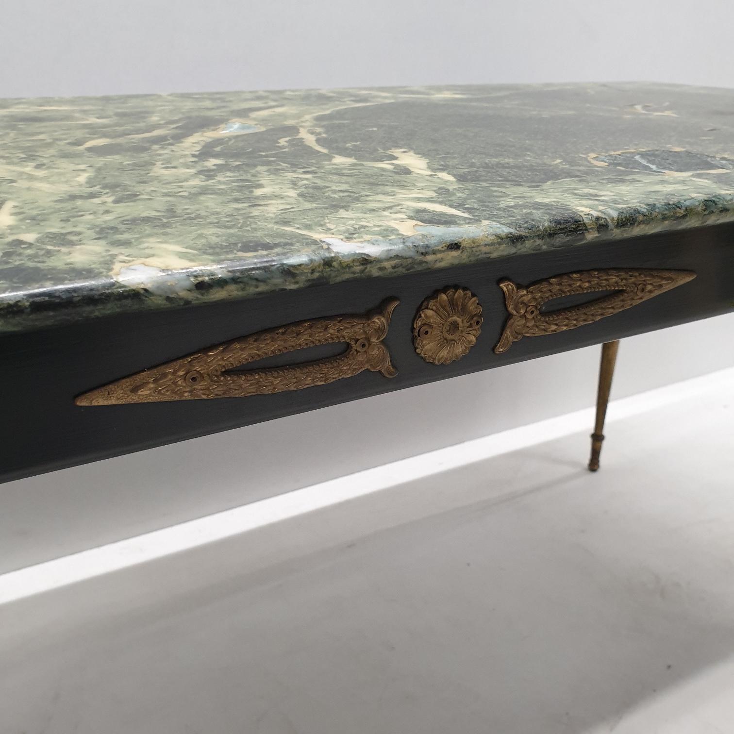 Vintage Brass Coffee Table with a Green Marble Top, 1950s In Good Condition For Sale In Valkenswaard, NL