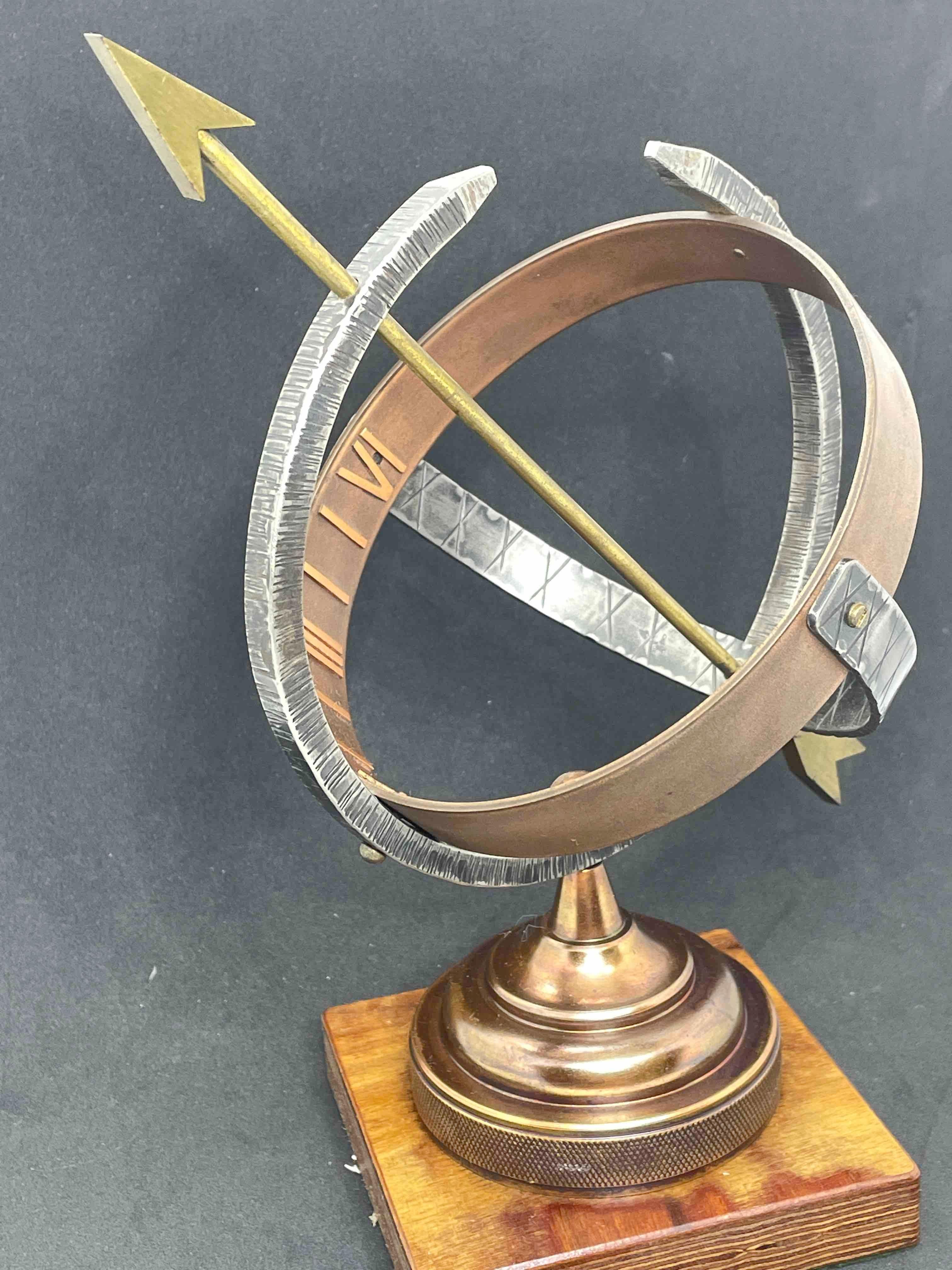 Vintage Brass & Copper Sun Clock Armillary Sun Dial on Wooden Base, German 1960s In Good Condition For Sale In Nuernberg, DE
