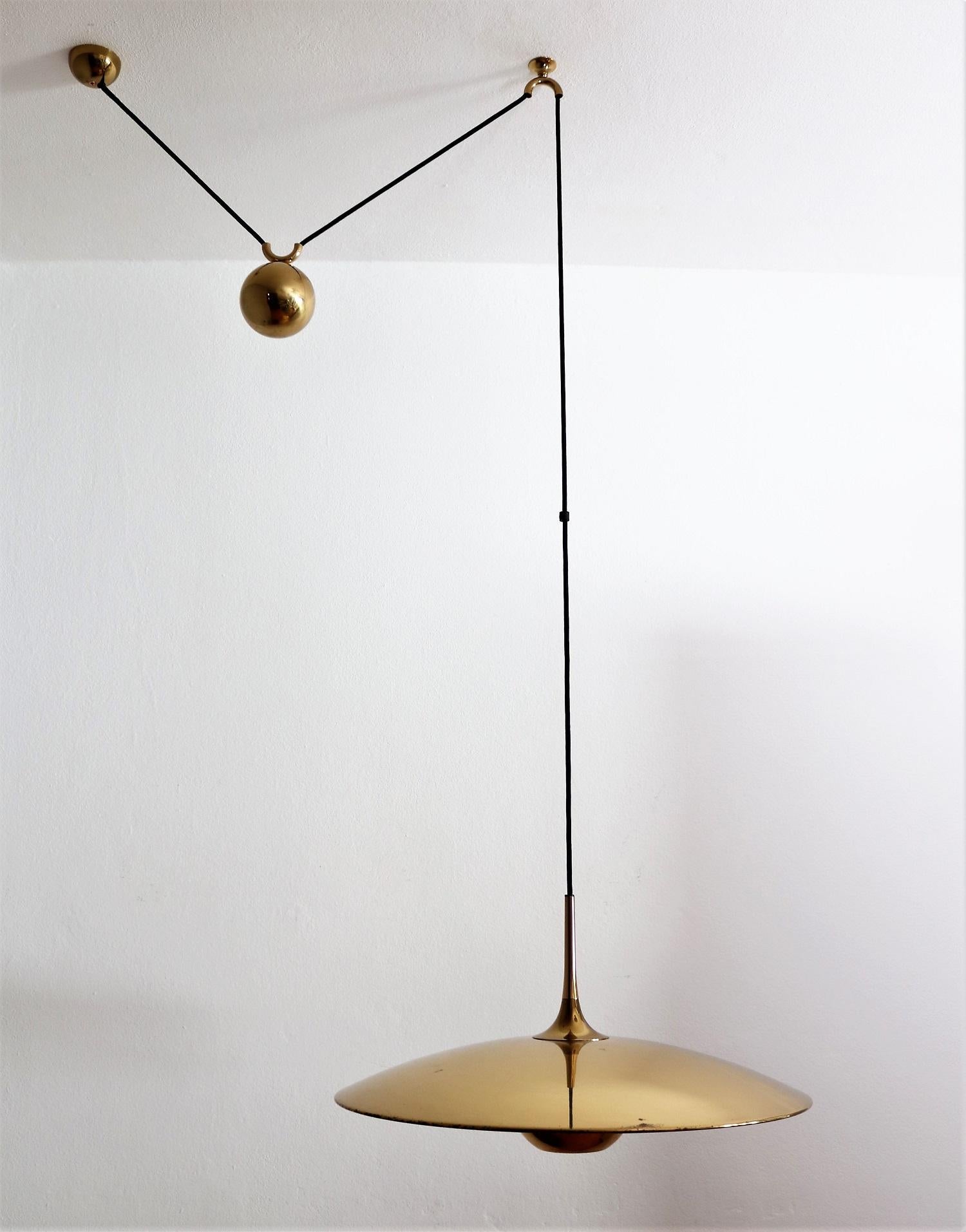 Vintage Brass Counterweight Pendant Light Onus 55 by Florian Schulz, 1970s 8