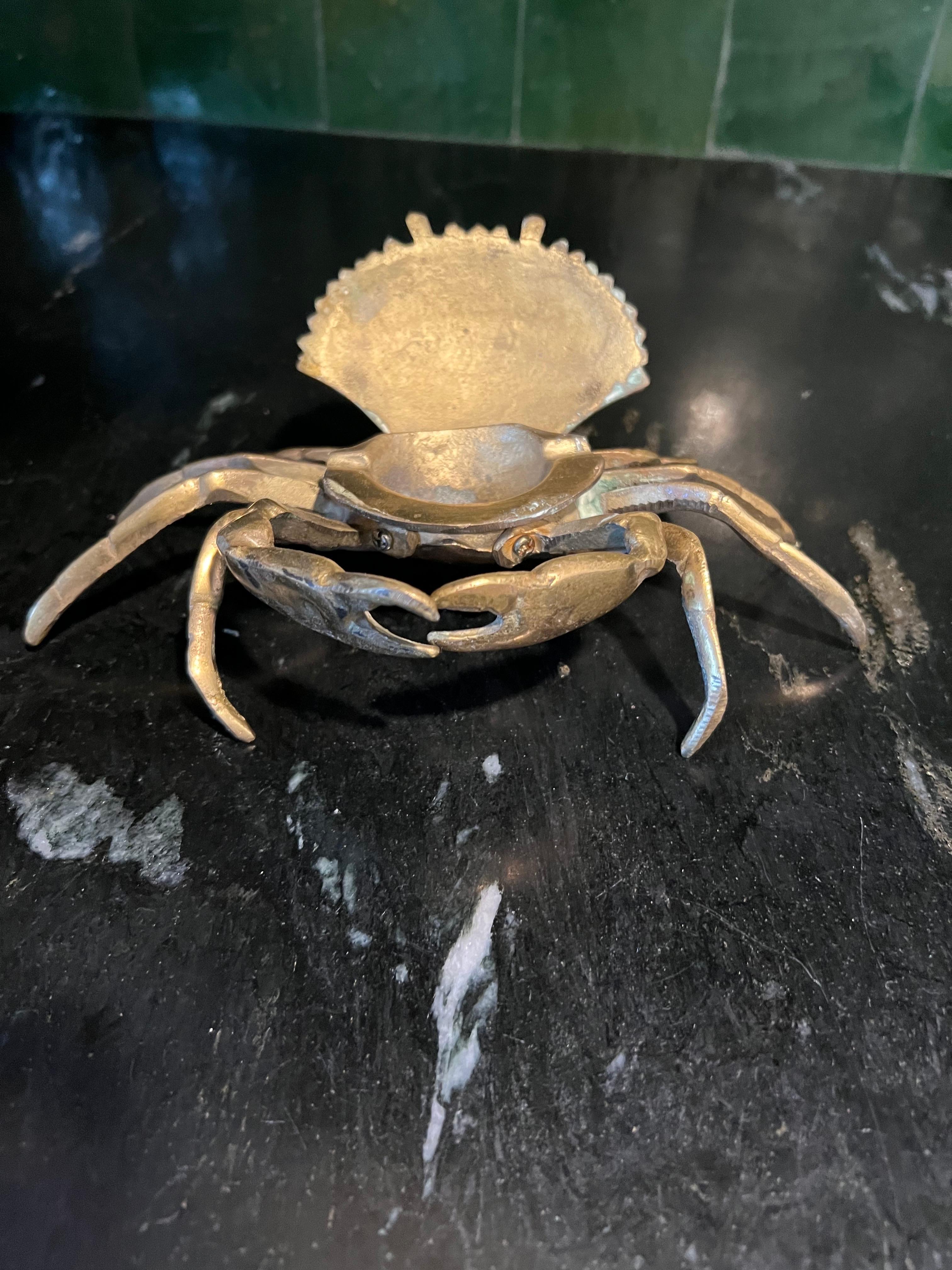 Vintage Brass Crab Ashtray In Good Condition In Charleston, SC
