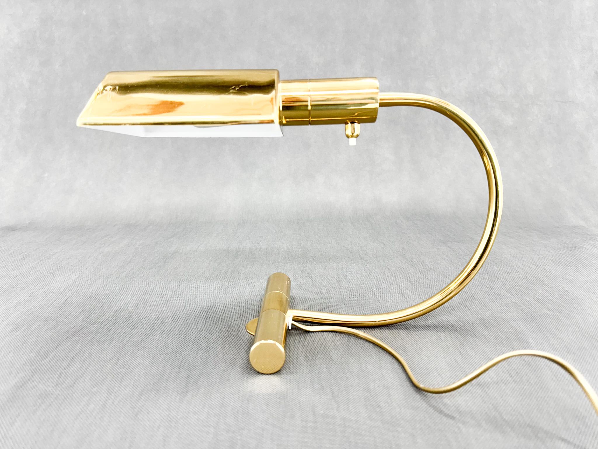 Vintage Schreibtischlampe aus Messing, 1970er Jahre (20. Jahrhundert) im Angebot