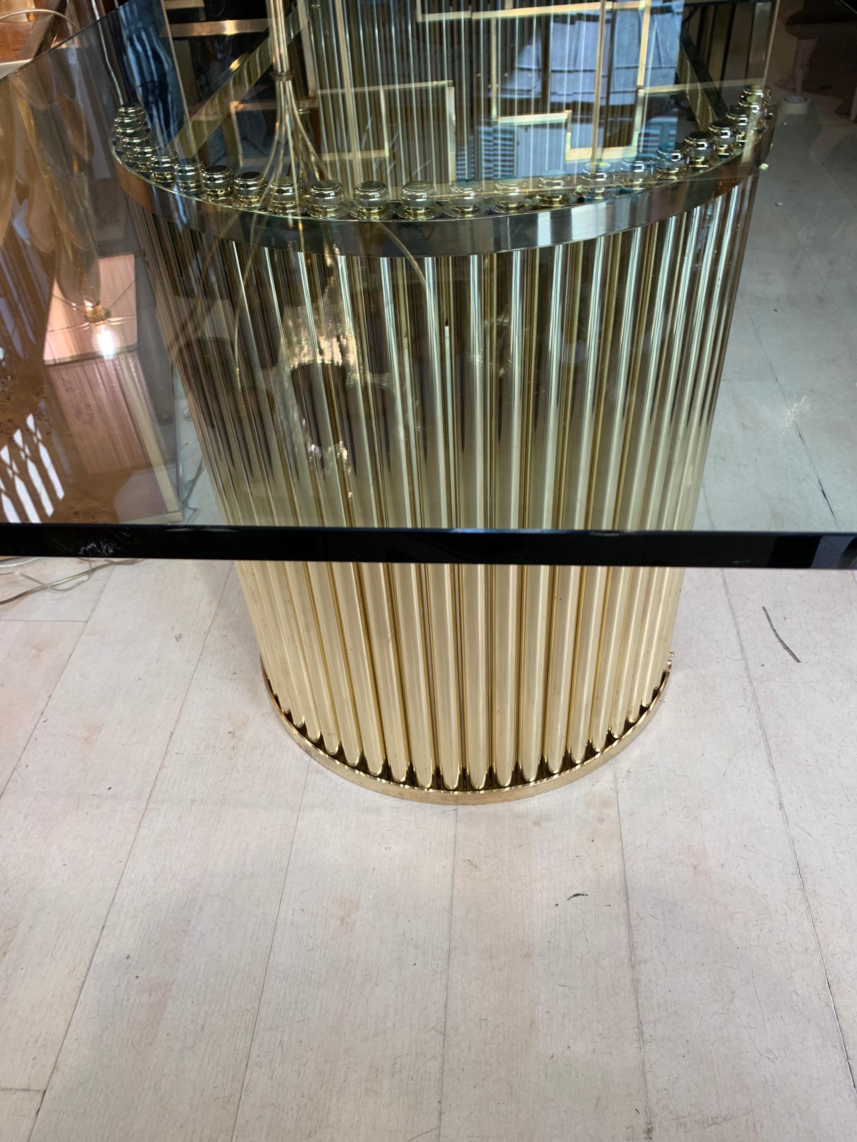Vintage Brass Dining Table with Crystal Top, 1980s In Excellent Condition For Sale In Florence, IT