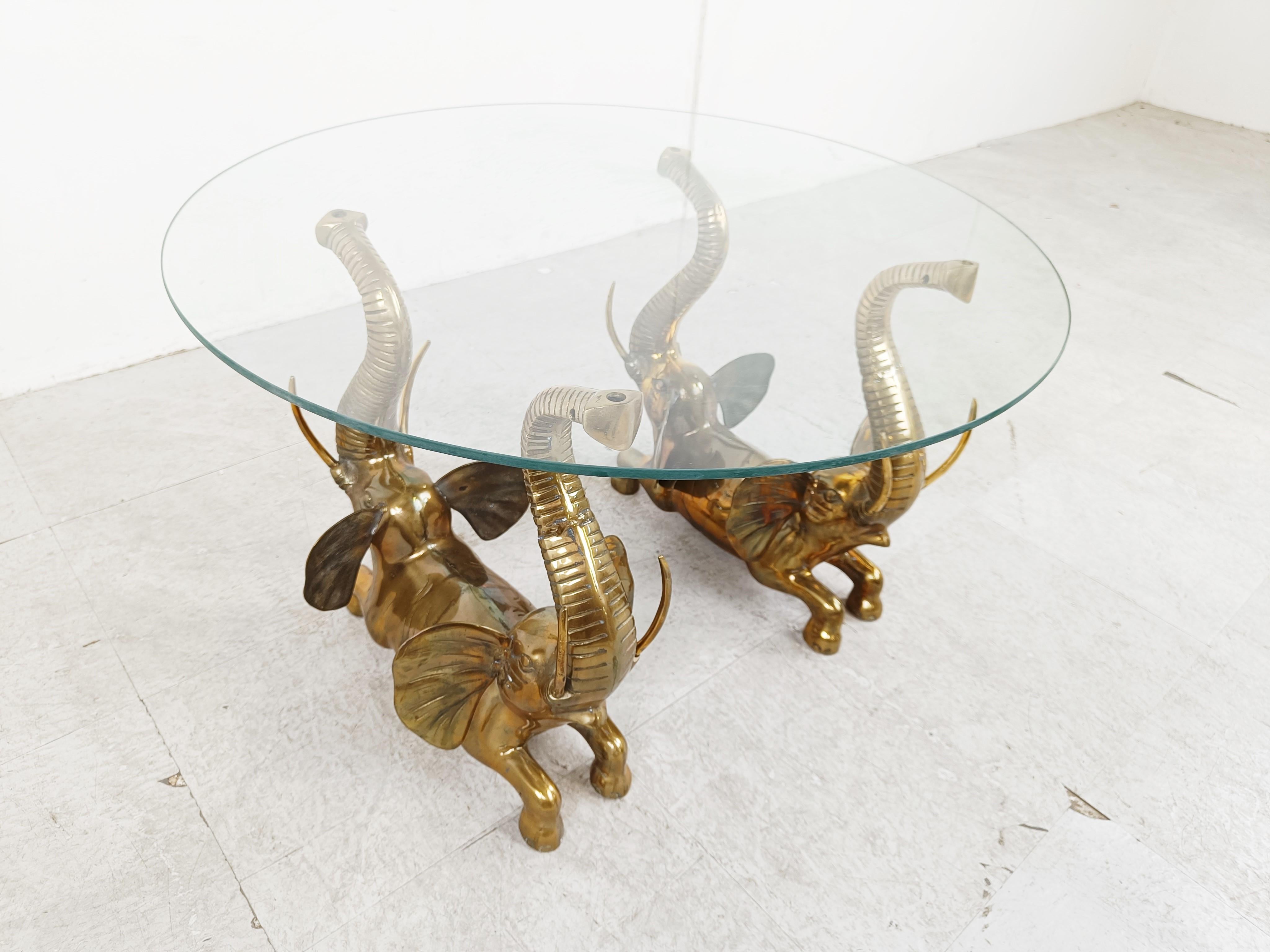 Vintage brass elephant coffee table, 1970s In Good Condition For Sale In HEVERLEE, BE