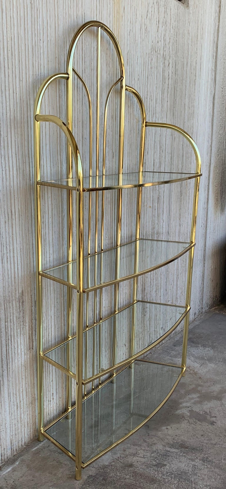 Vintage Brass Étagère Arched Glass Display Shelf with Four Shelves In Good Condition For Sale In Miami, FL