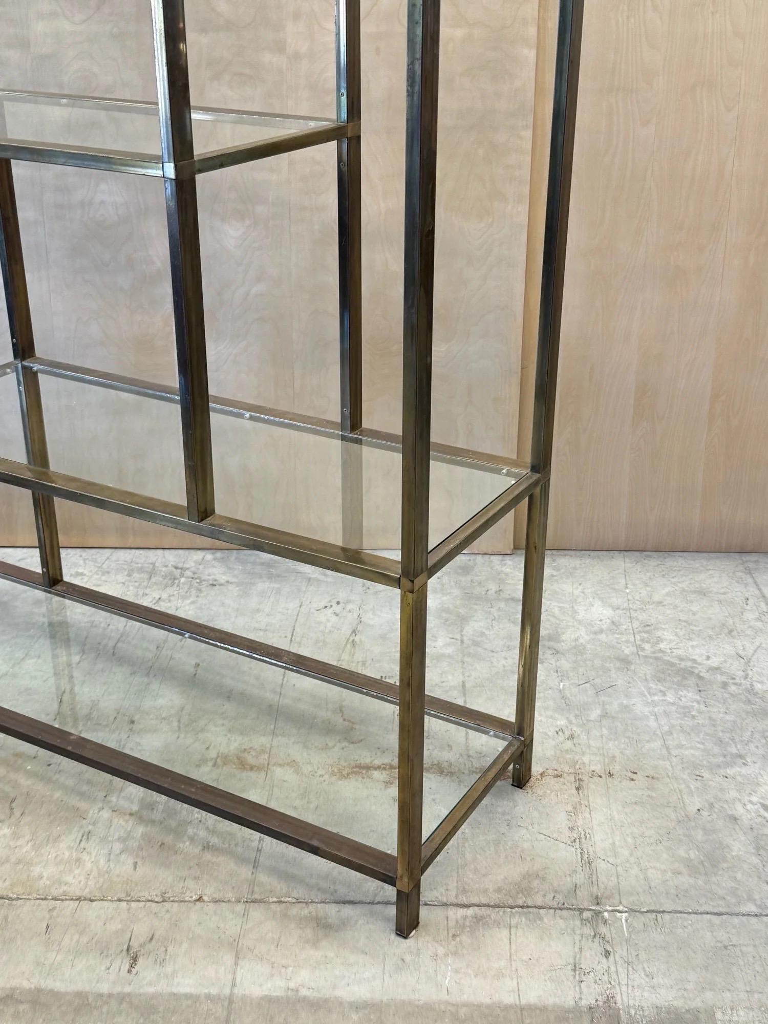 Etagère vintage en laiton dans le style de Milo Baughman en vente 6