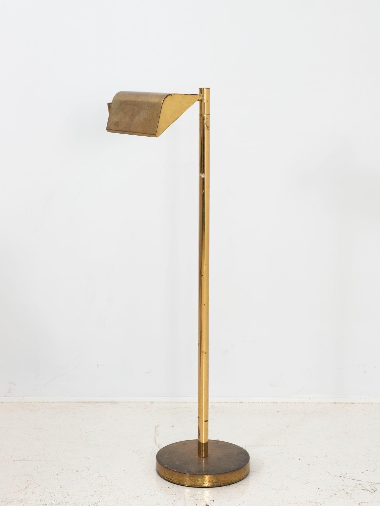 Vintage Brass Floor Lamp, France mid 20th Century In Good Condition For Sale In South Salem, NY