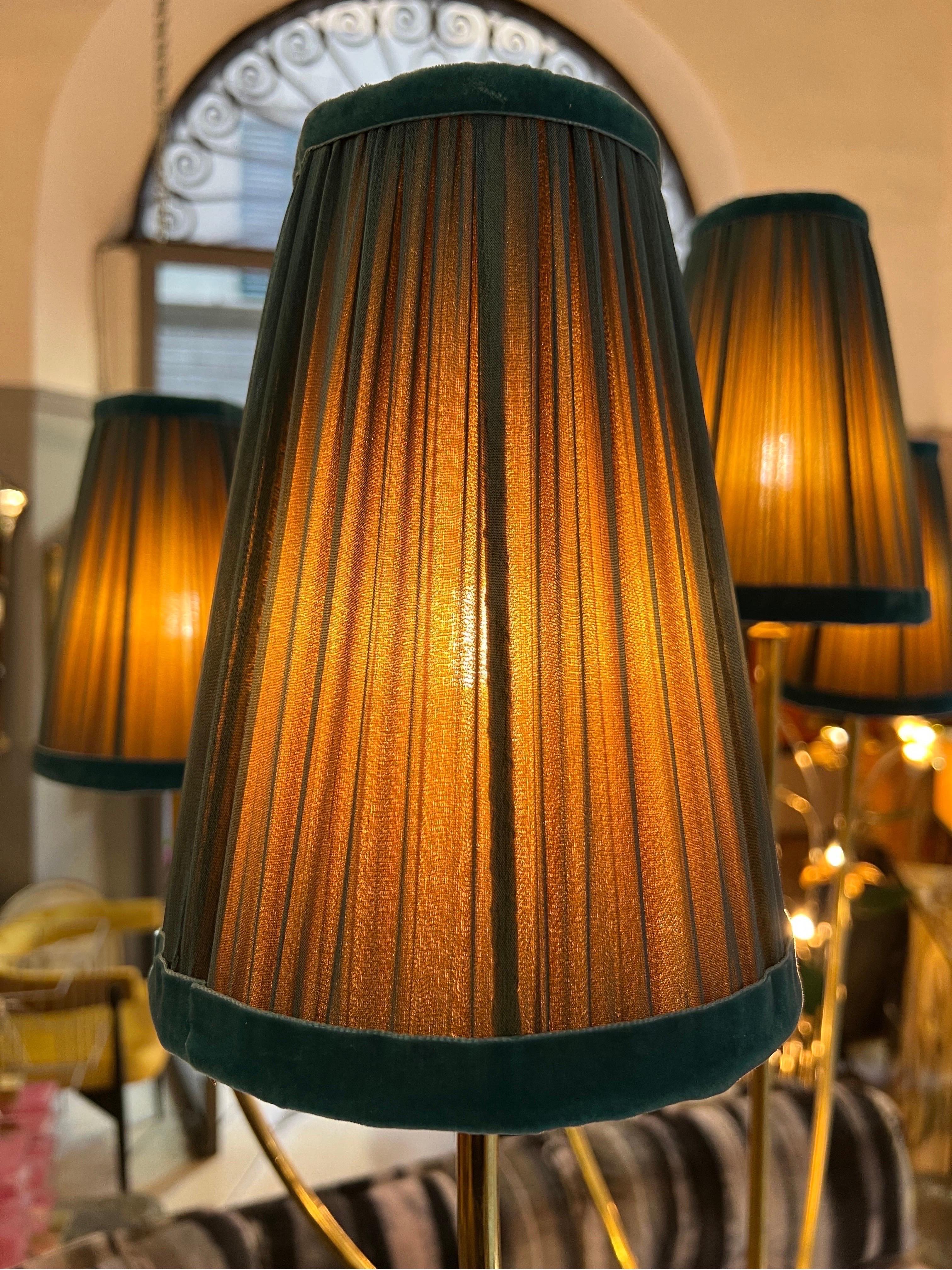 Lampadaire vintage en laiton avec nos abat-jour doubles couleurs fabriqués à la main, années 1970 en vente 11