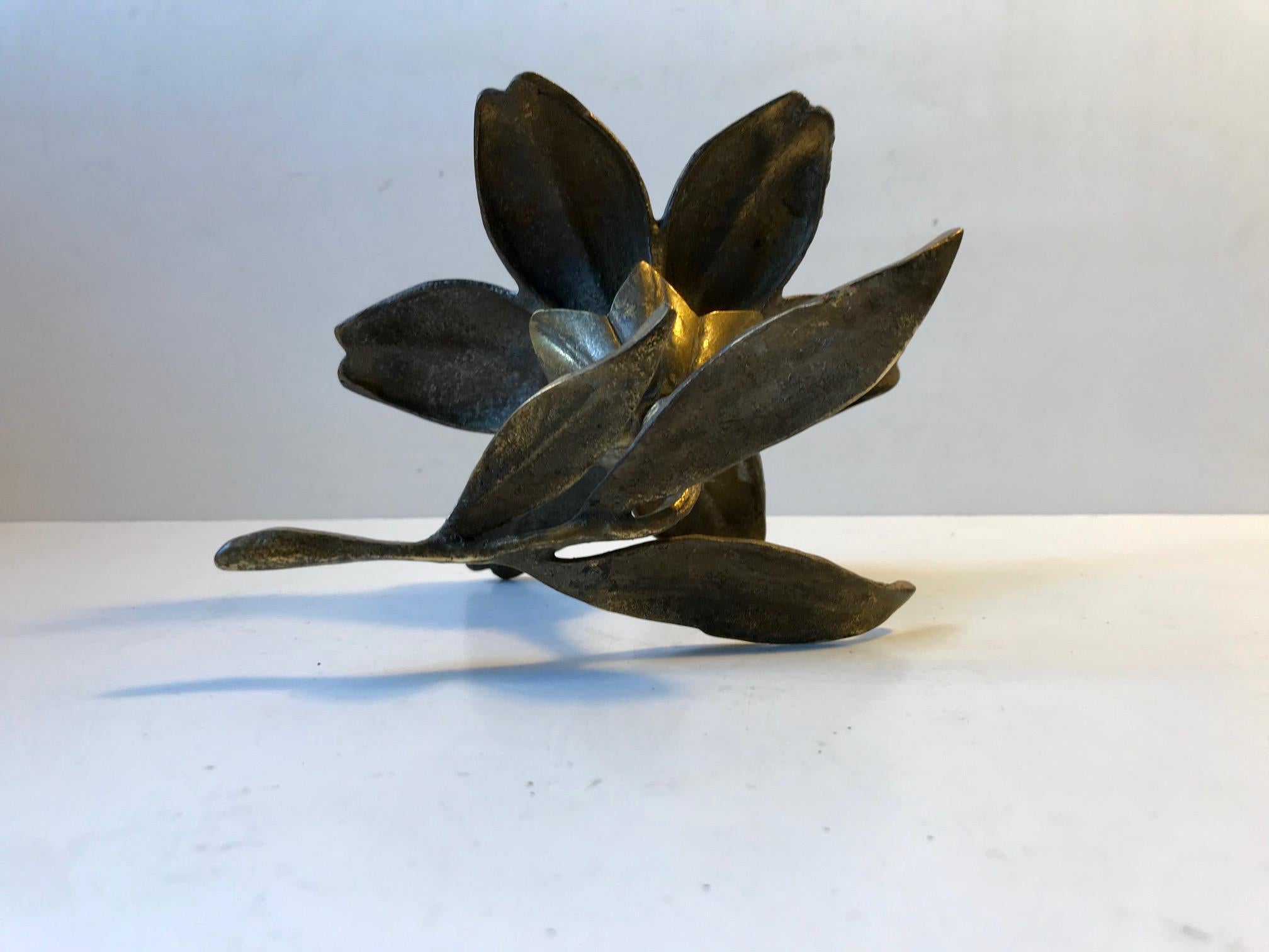 Mid-20th Century Vintage Brass Flower and Leaf Candlestick, Chamberstick, Germany, 1930s