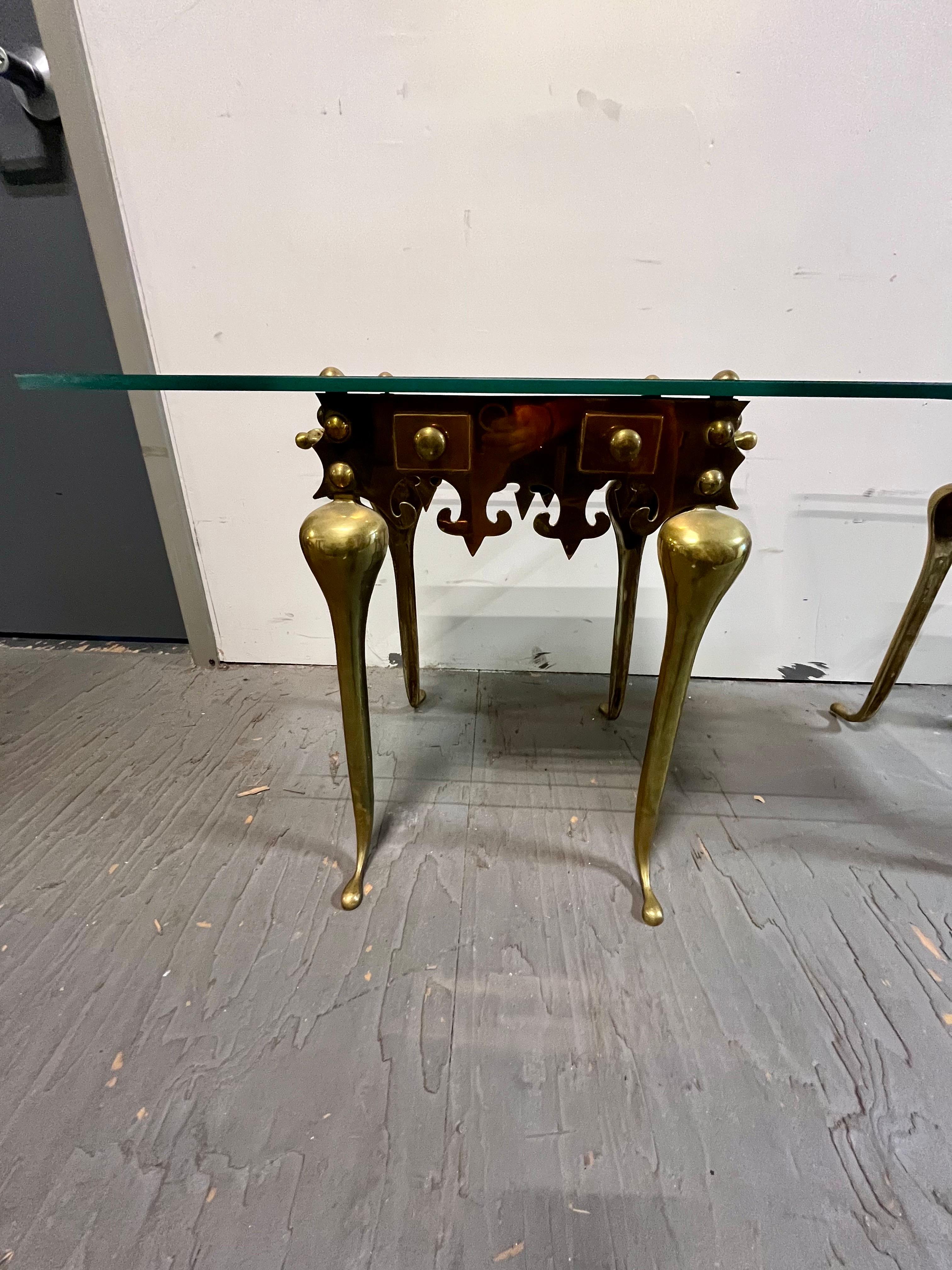 Vintage Brass Footman Trivet Side Tables In Good Condition For Sale In W Allenhurst, NJ