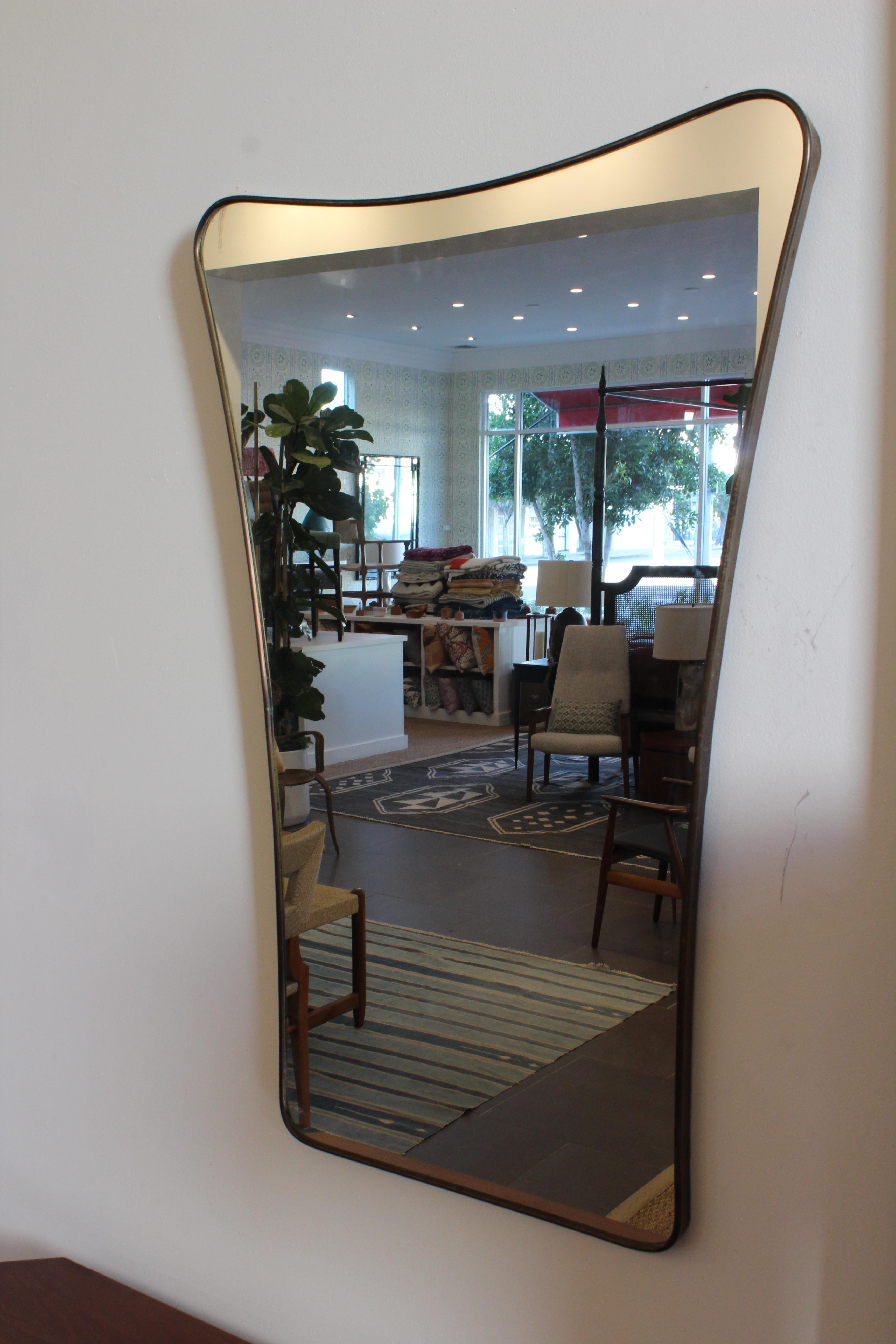 Vintage Brass Framed Mirror Gio Ponti Style, Italy, 1950s In Good Condition In Los Angeles, CA