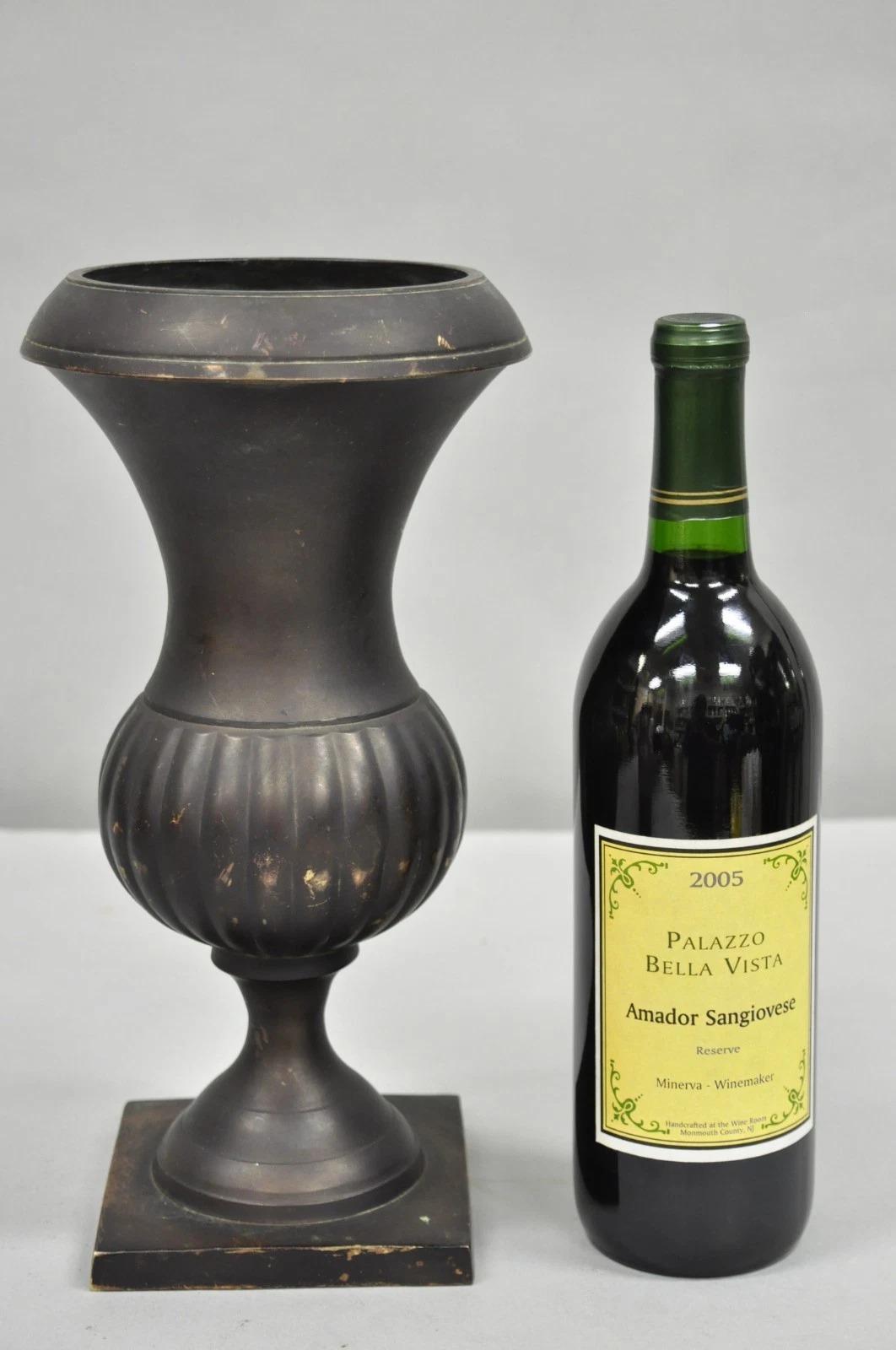 Vintage Brass French Classical Style Small Table Top Urn Form Flower Vase with Black Distressed Finish. Circa Late 20th Century. Measurements: 12