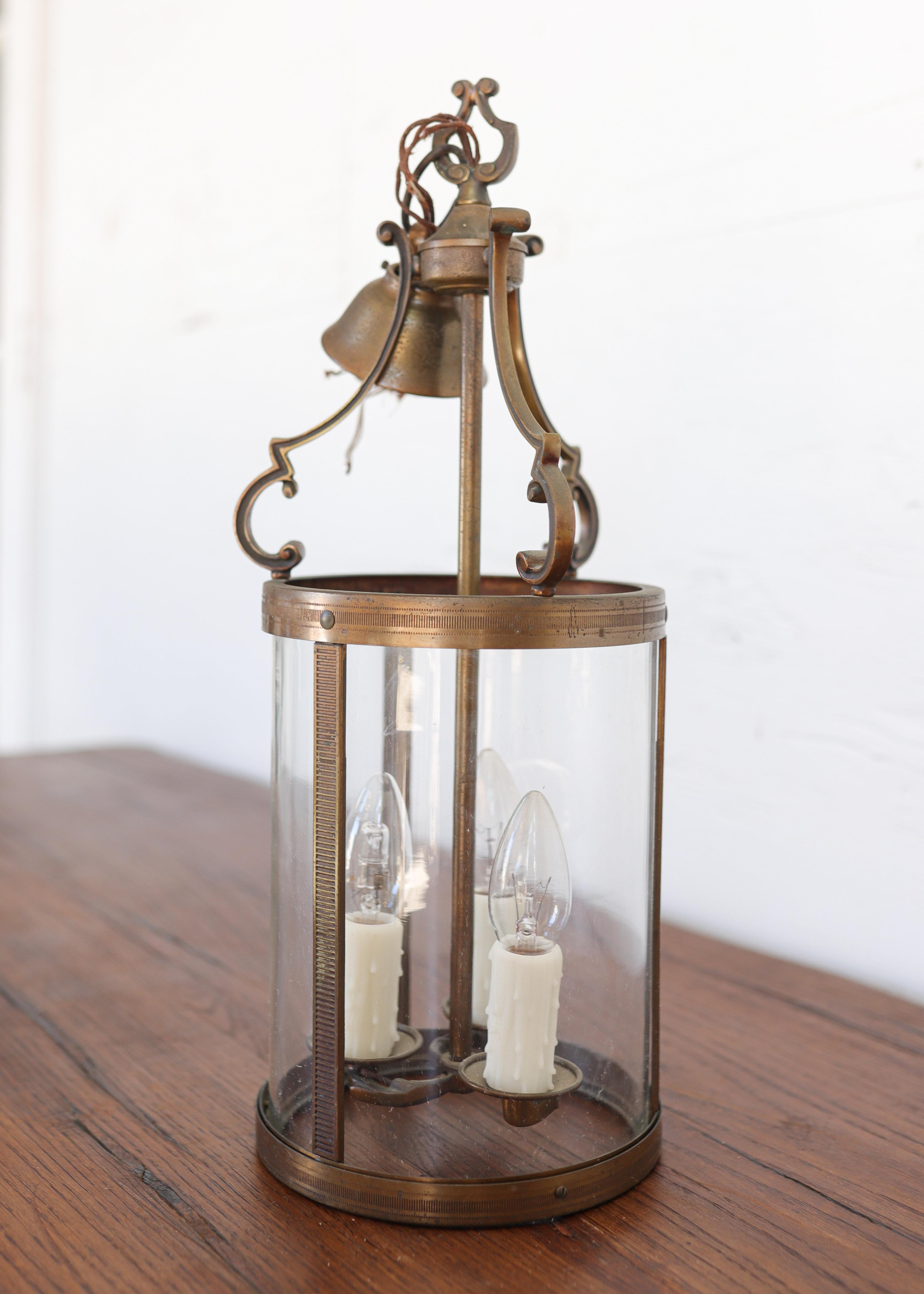 Vintage Messing Französisch Laterne, neu verkabelt im Angebot 4