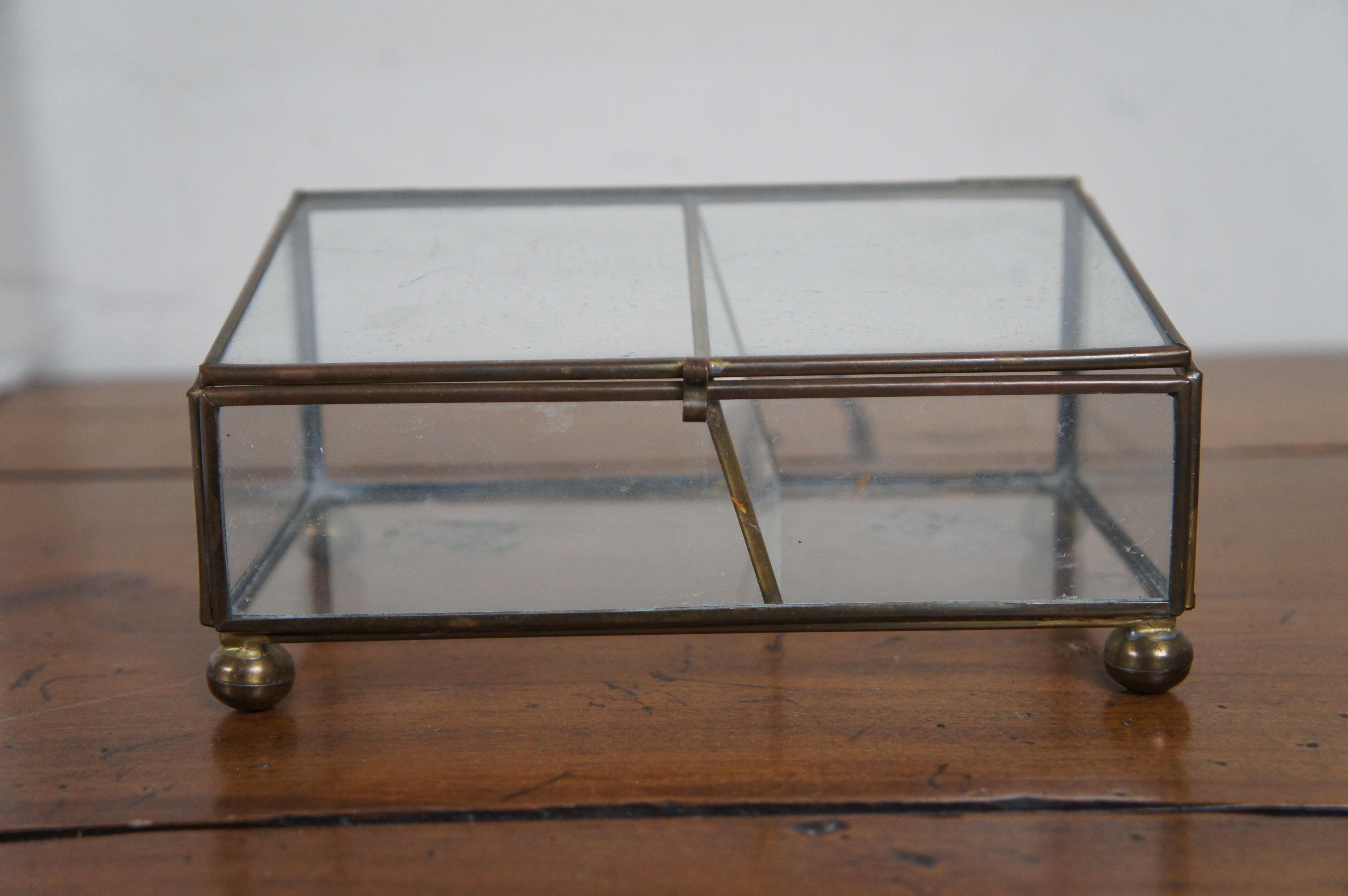 20th Century Vintage Brass Glass Divided Casket Keepsake Trinket Display Box Case 6.5