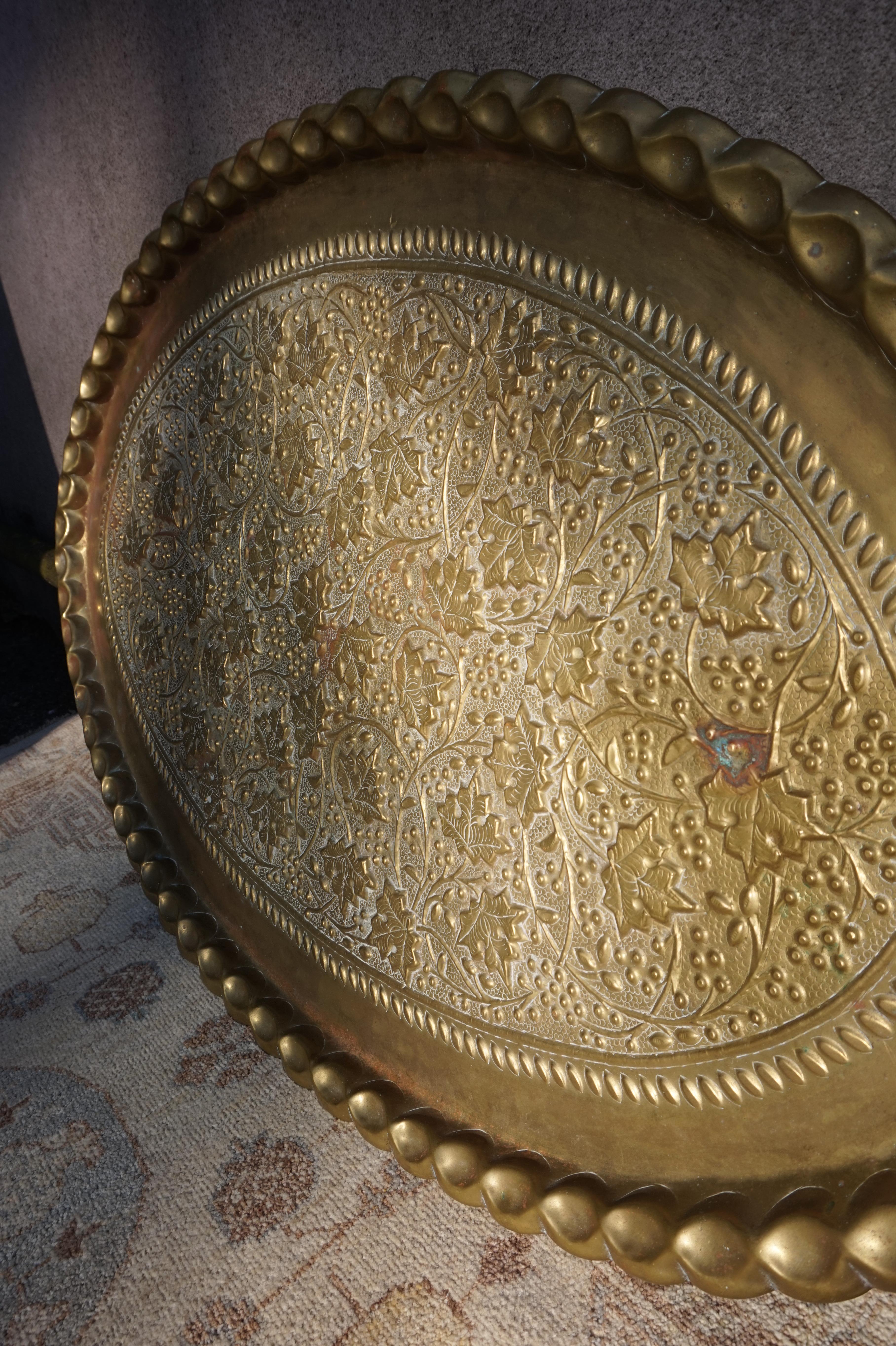 Anglo Raj Vintage Brass Hand Engraved British India Floral Extra Large Serving Platter For Sale