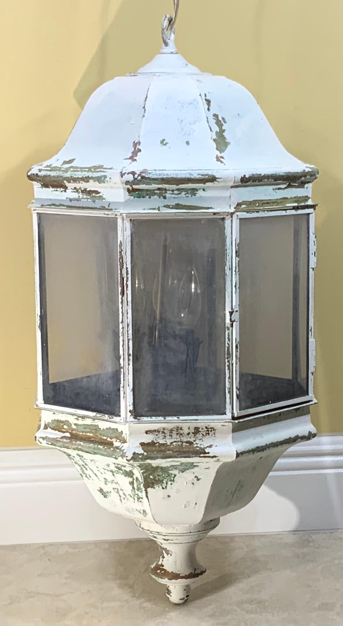 Vintage Brass Hanging Lantern In Good Condition For Sale In Delray Beach, FL