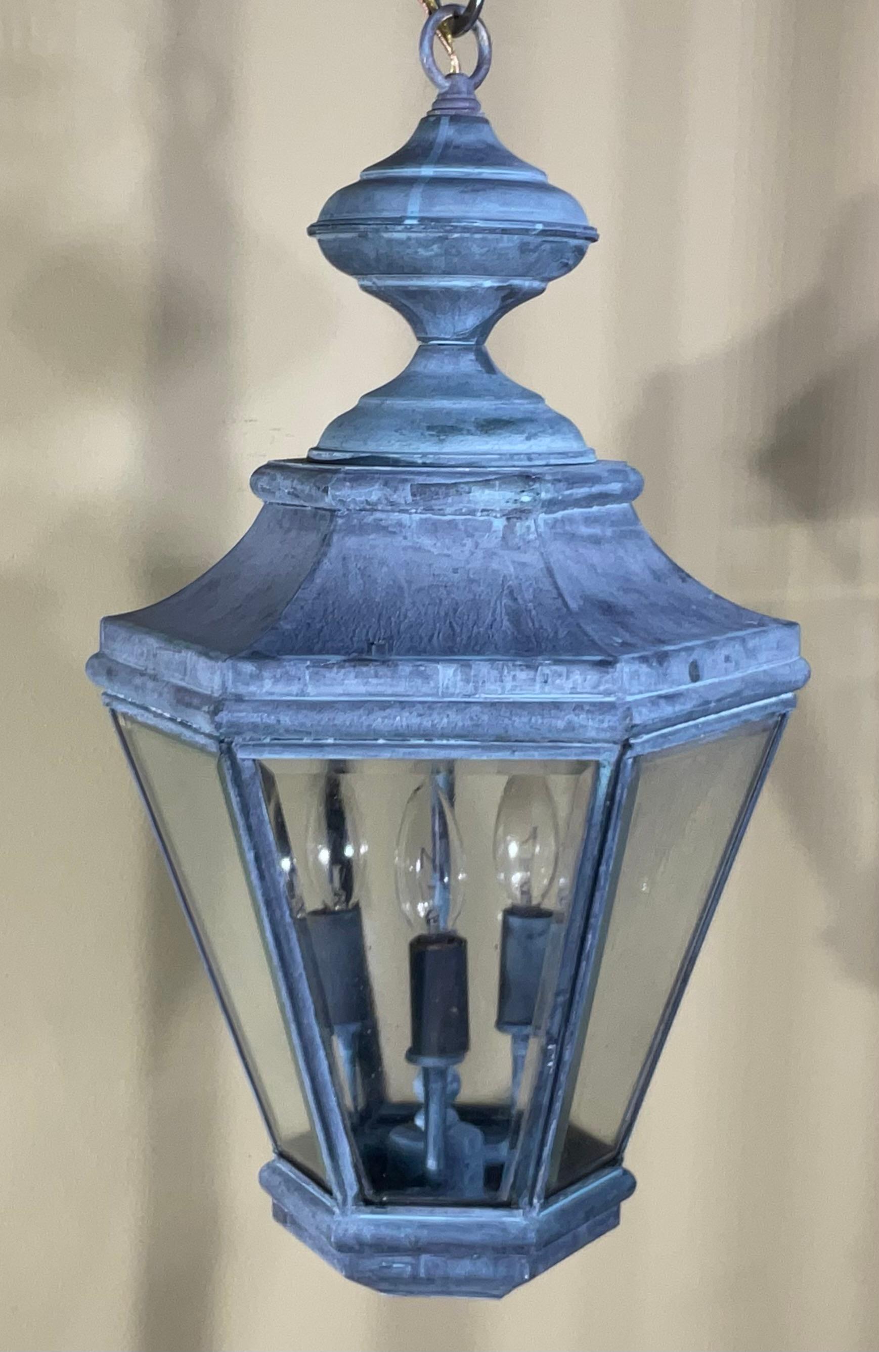 Vintage Messing hängende Laterne mit abgeschrägtem Glas - ein Timeless Schatz im Angebot 4