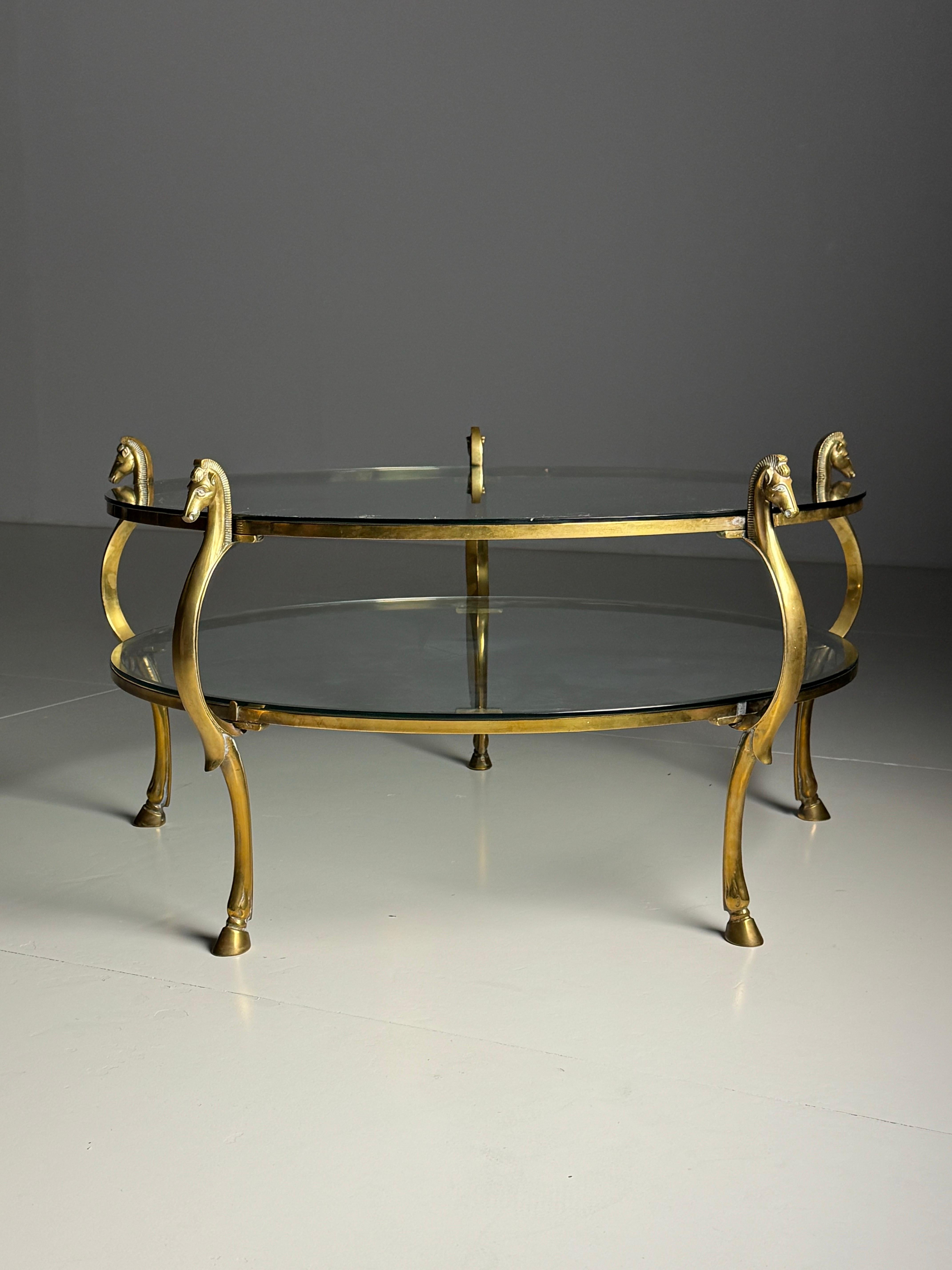 Table à café italienne en laiton avec têtes d'hippocampe vintage en vente 9