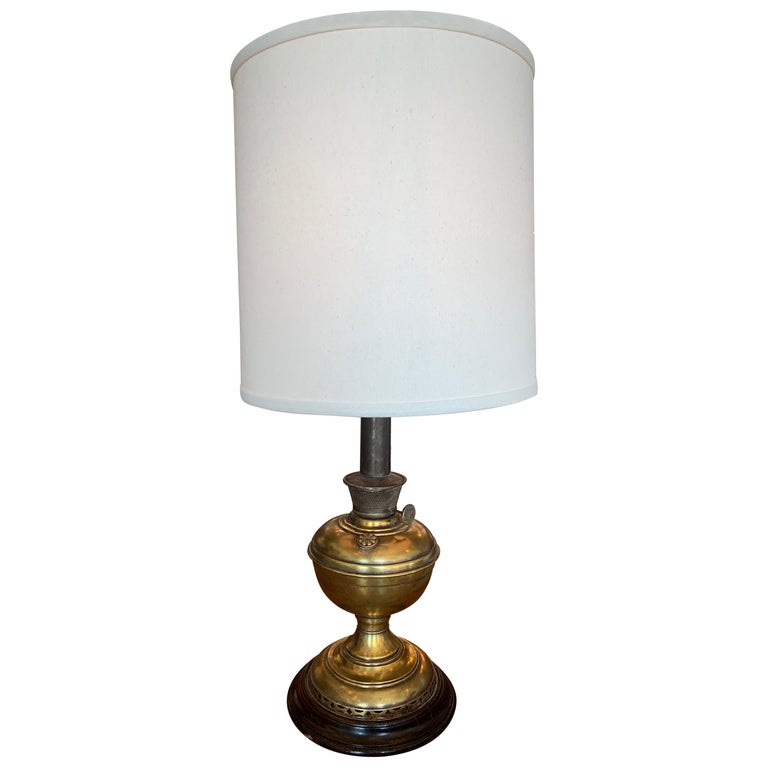 Vintage Brass Lamp For Sale at 1stDibs