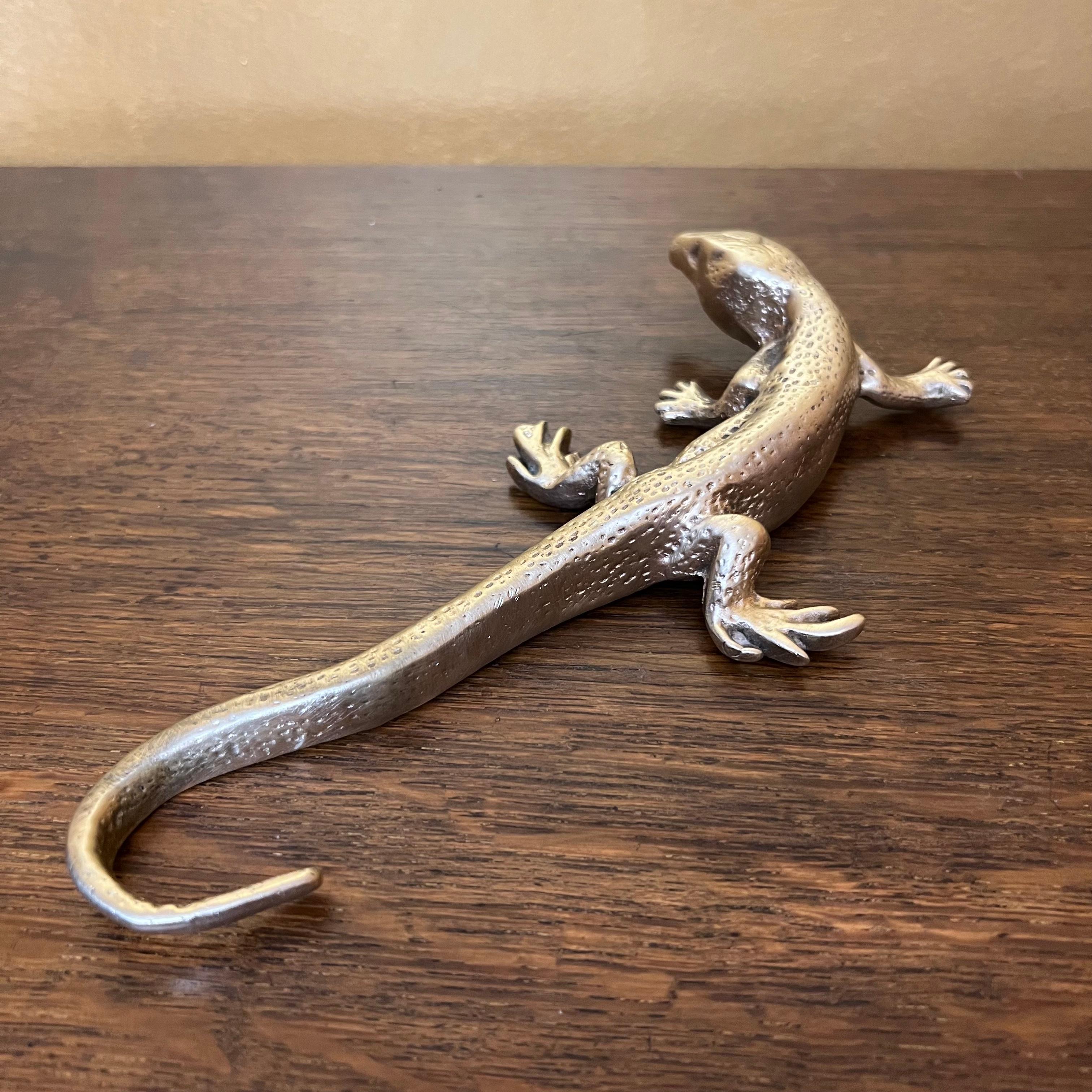Vintage Brass Lizard In Good Condition For Sale In EDENSOR PARK, NSW
