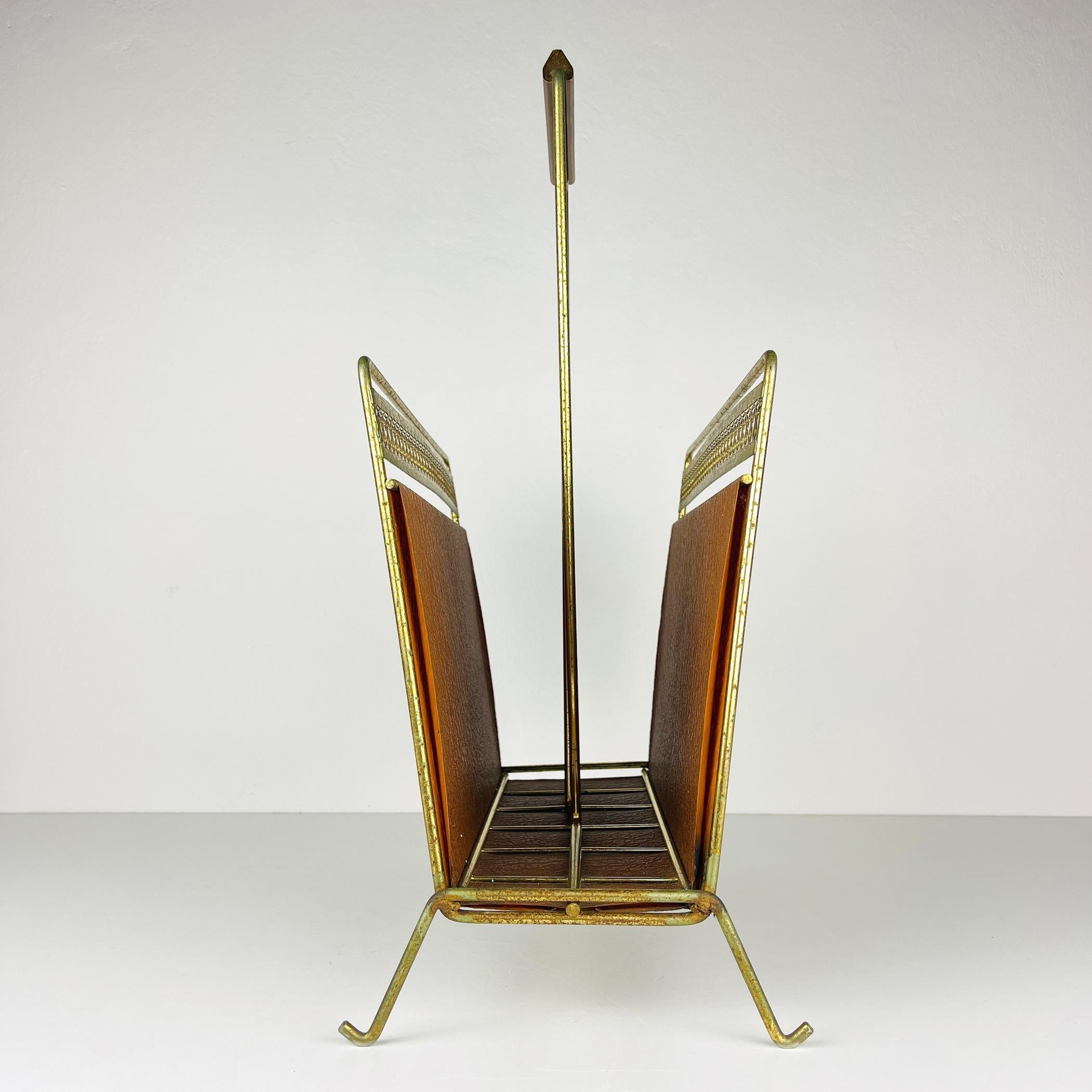20th Century Vintage Brass Magazine Rack Italy 60s For Sale